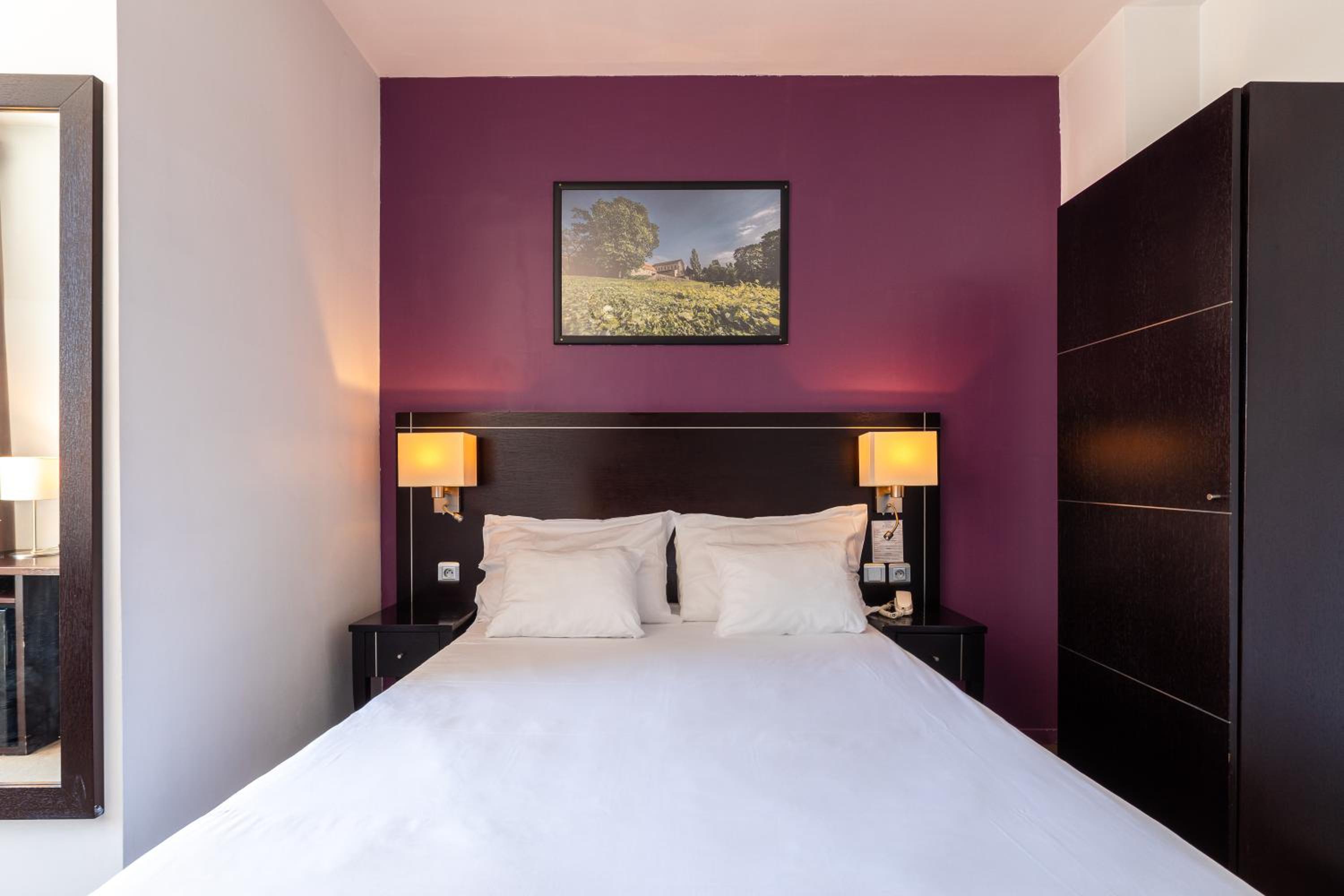 Classic Double Room - Photo 15
