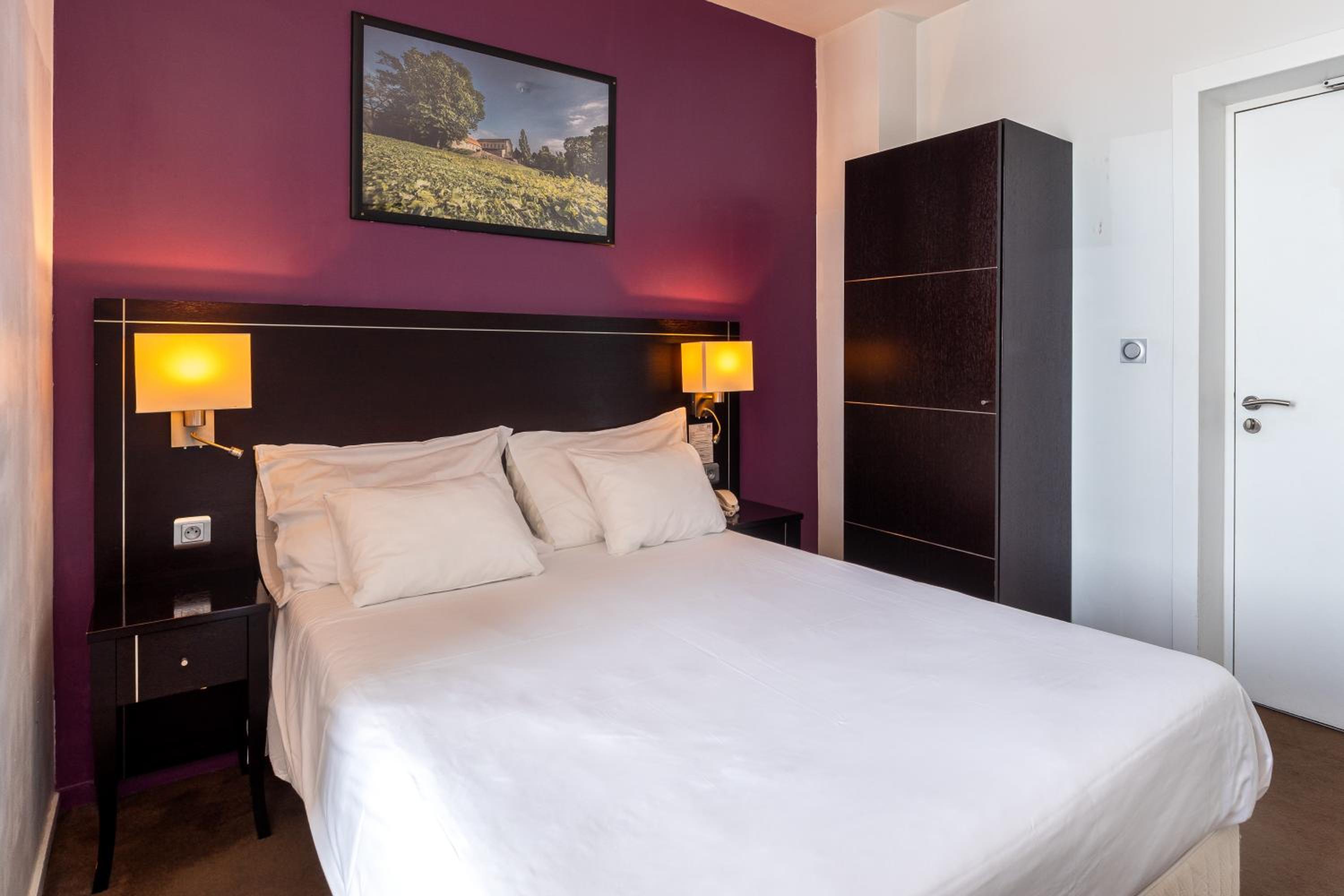 Classic Double Room - Photo 14
