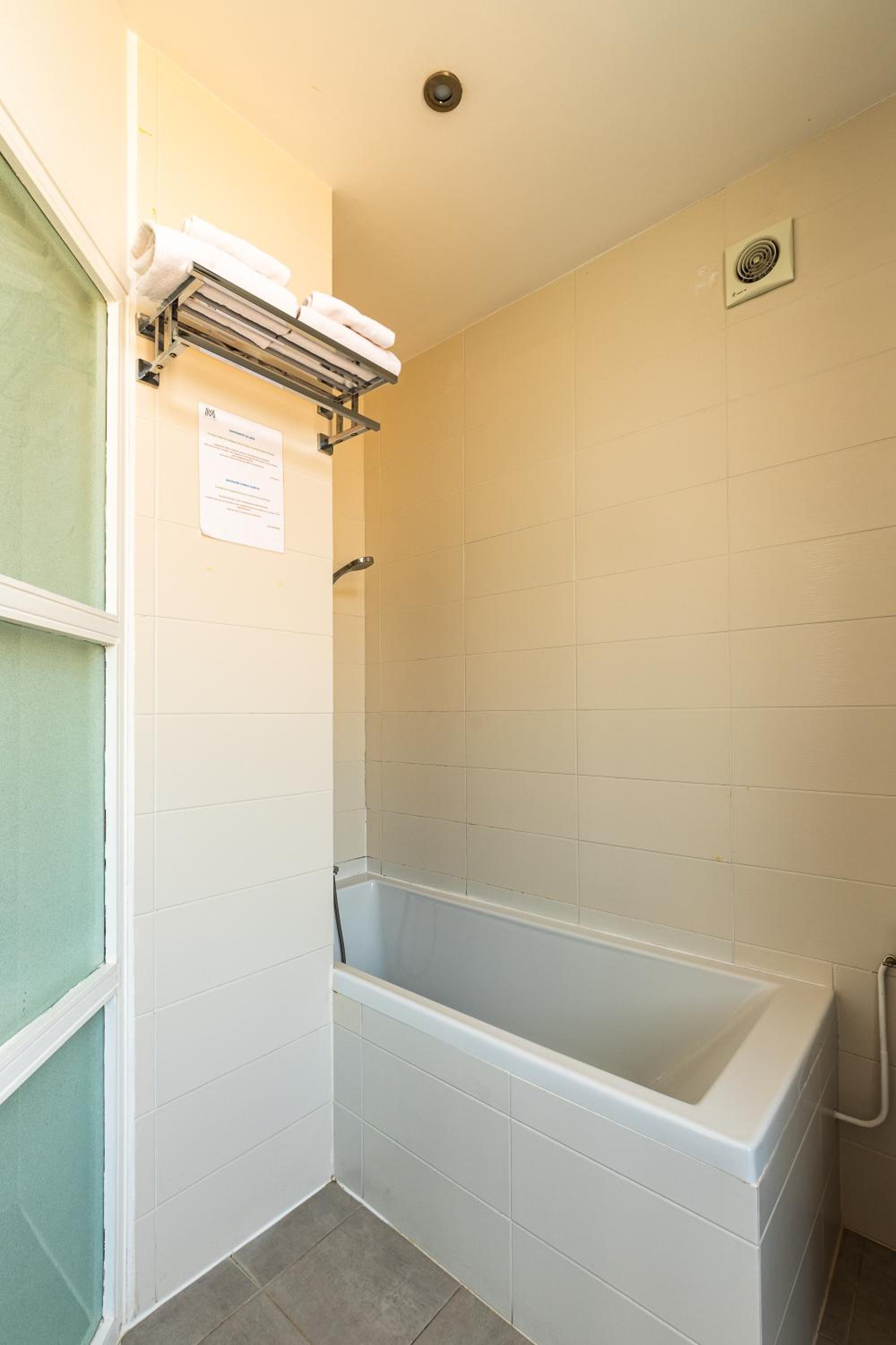 Comfort Twin Room - Photo 11