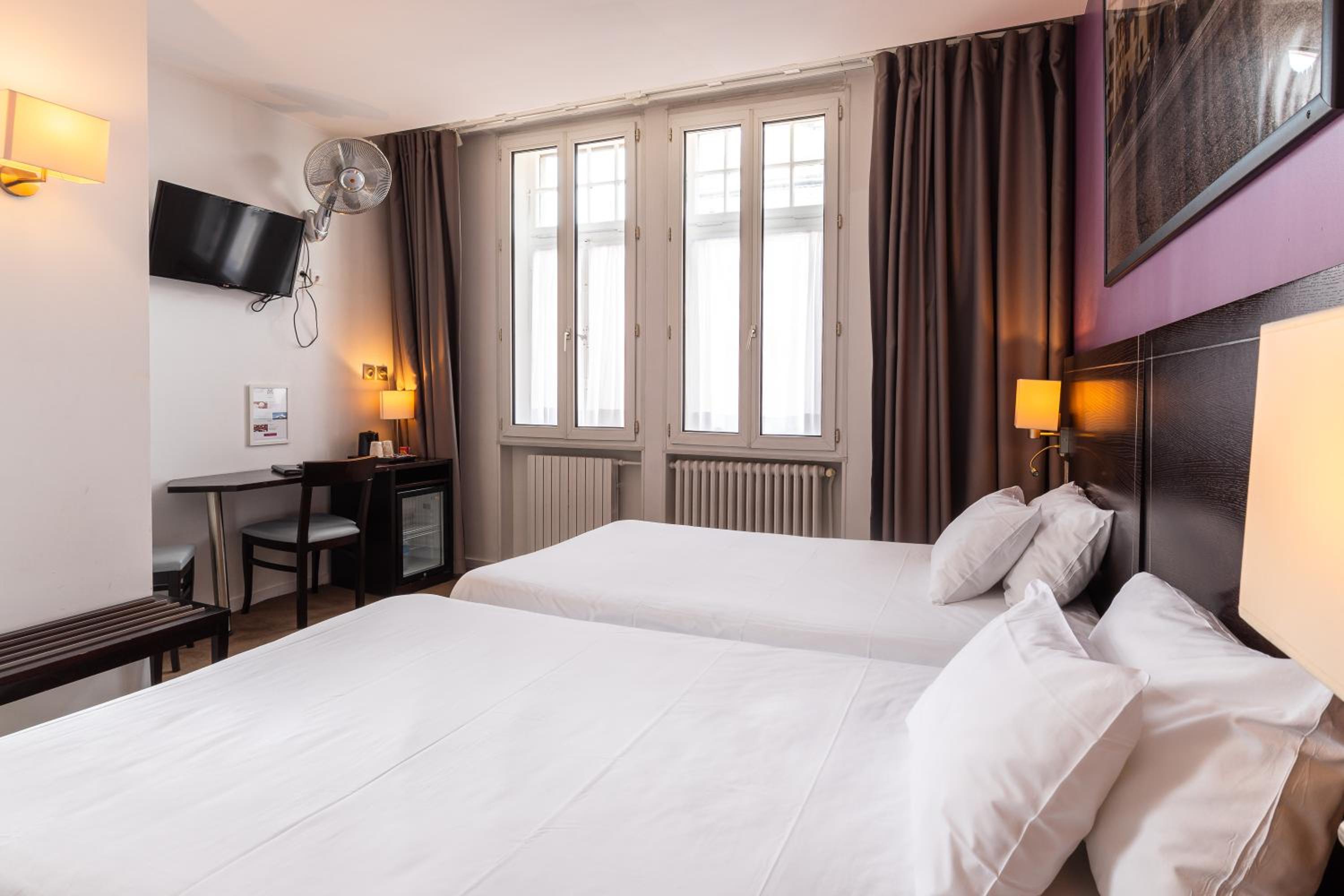 Comfort Twin Room - Photo 9