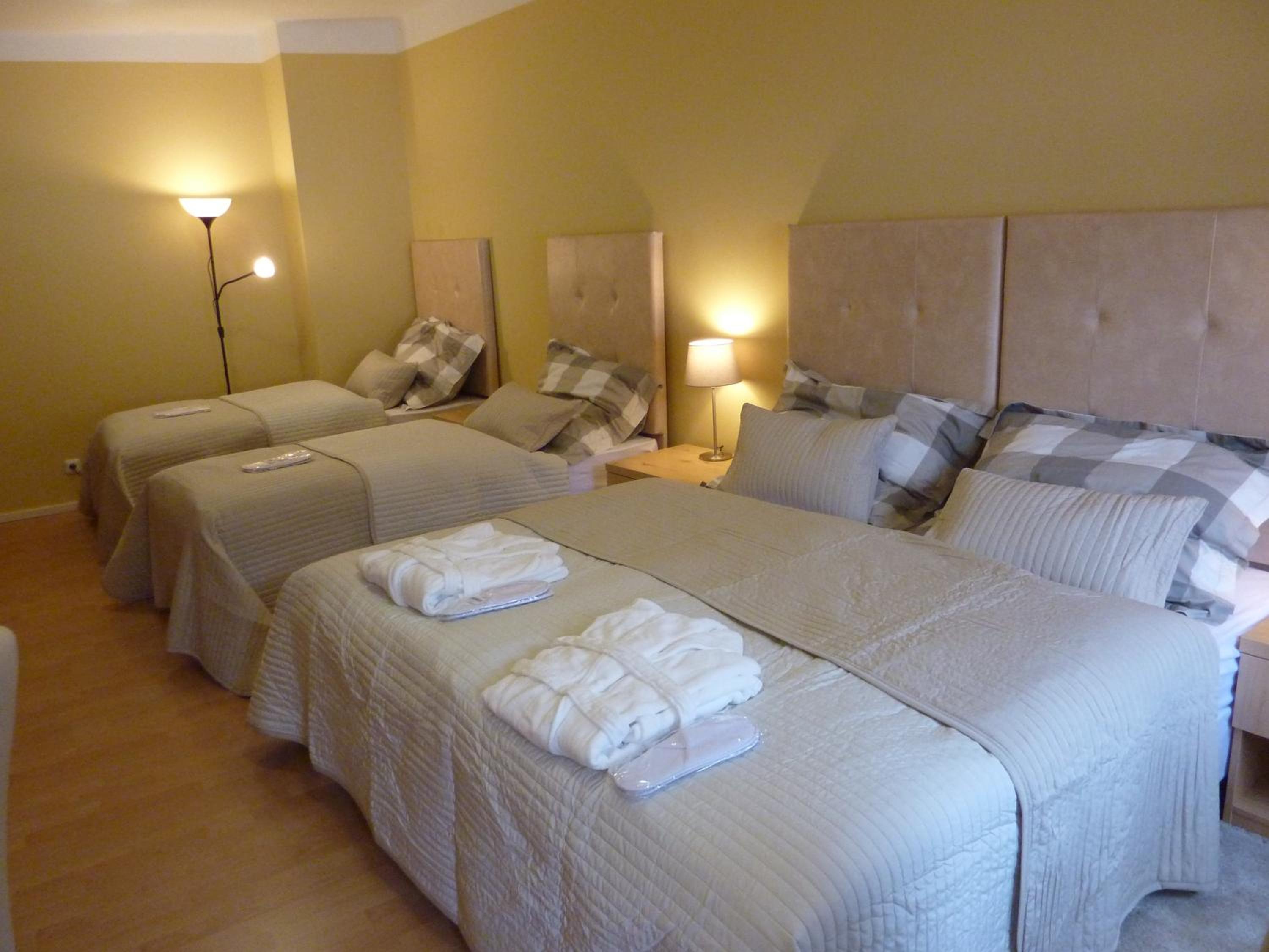 Family Room - Photo 3