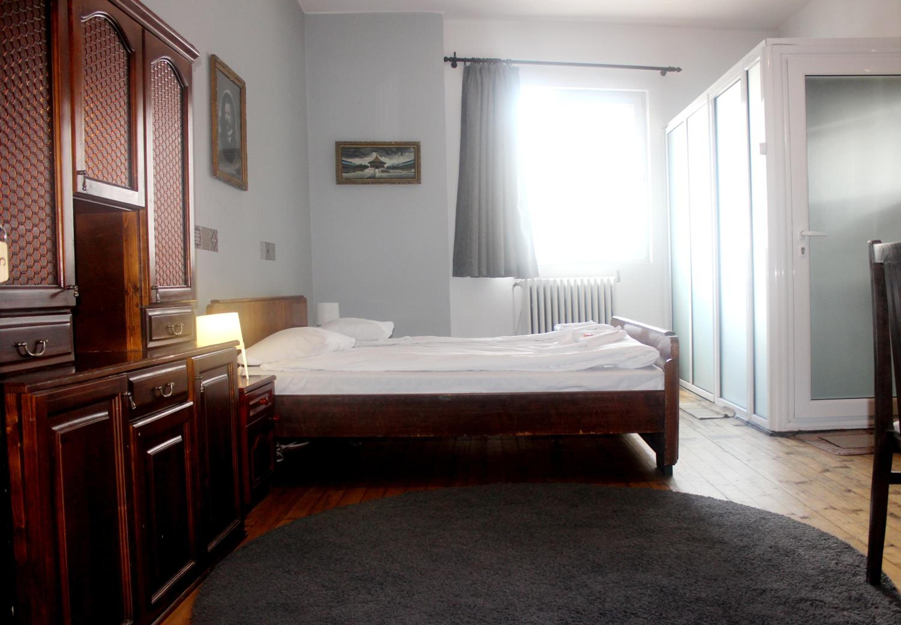 Deluxe King Room - Photo 14