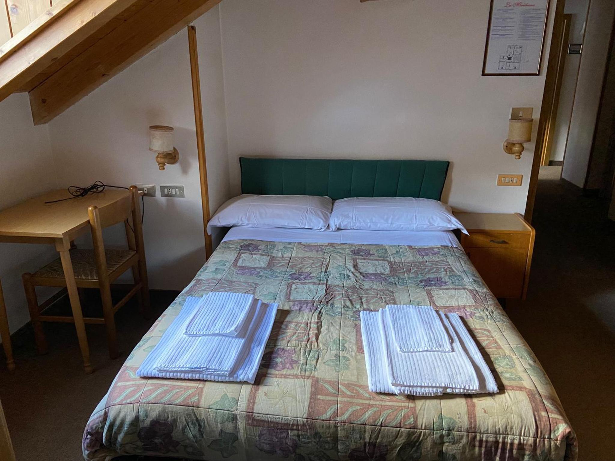 Double or Twin Room photo 3