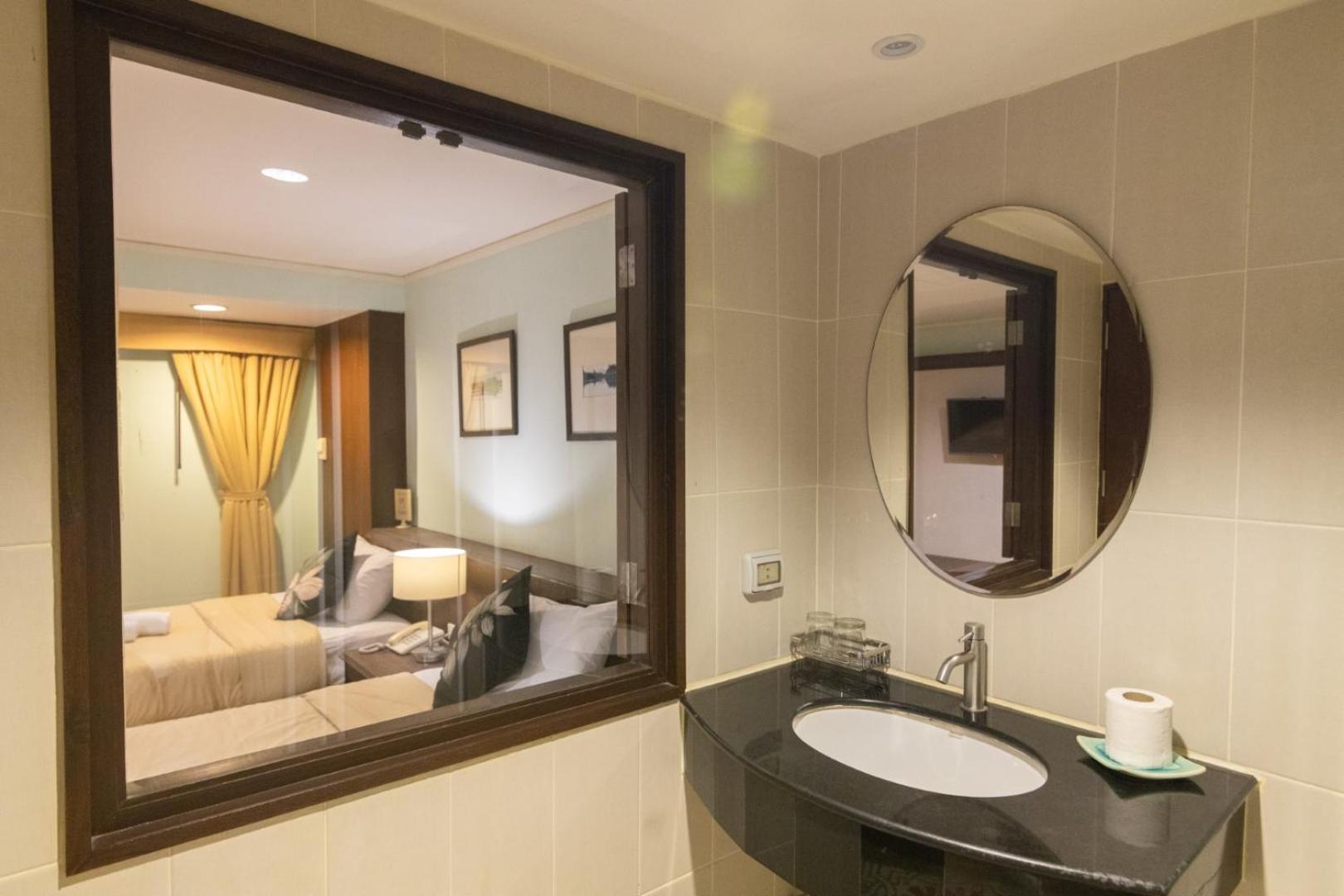 Superior Cozy Double or Twin Room photo 3