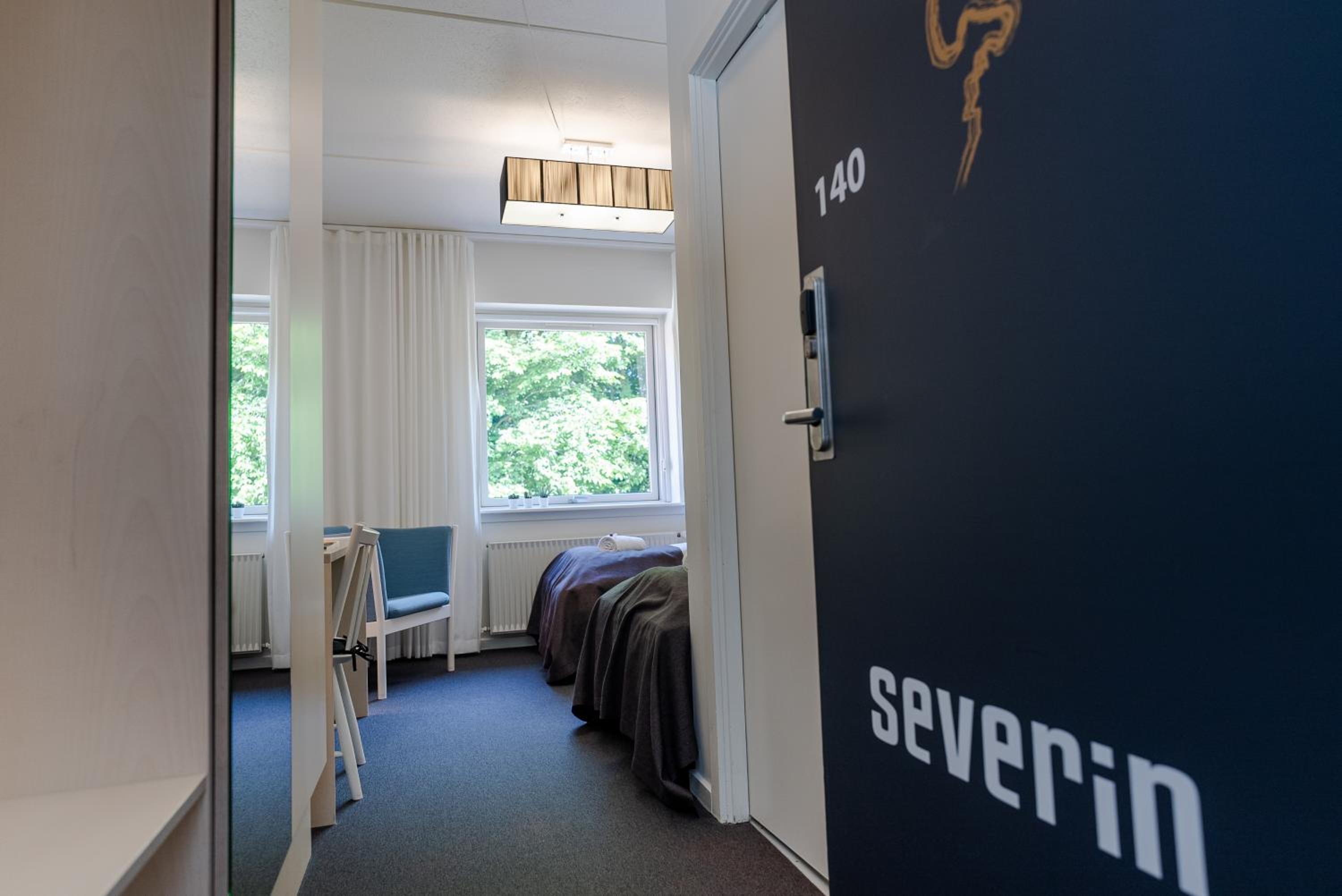 Twin Room - Photo 3