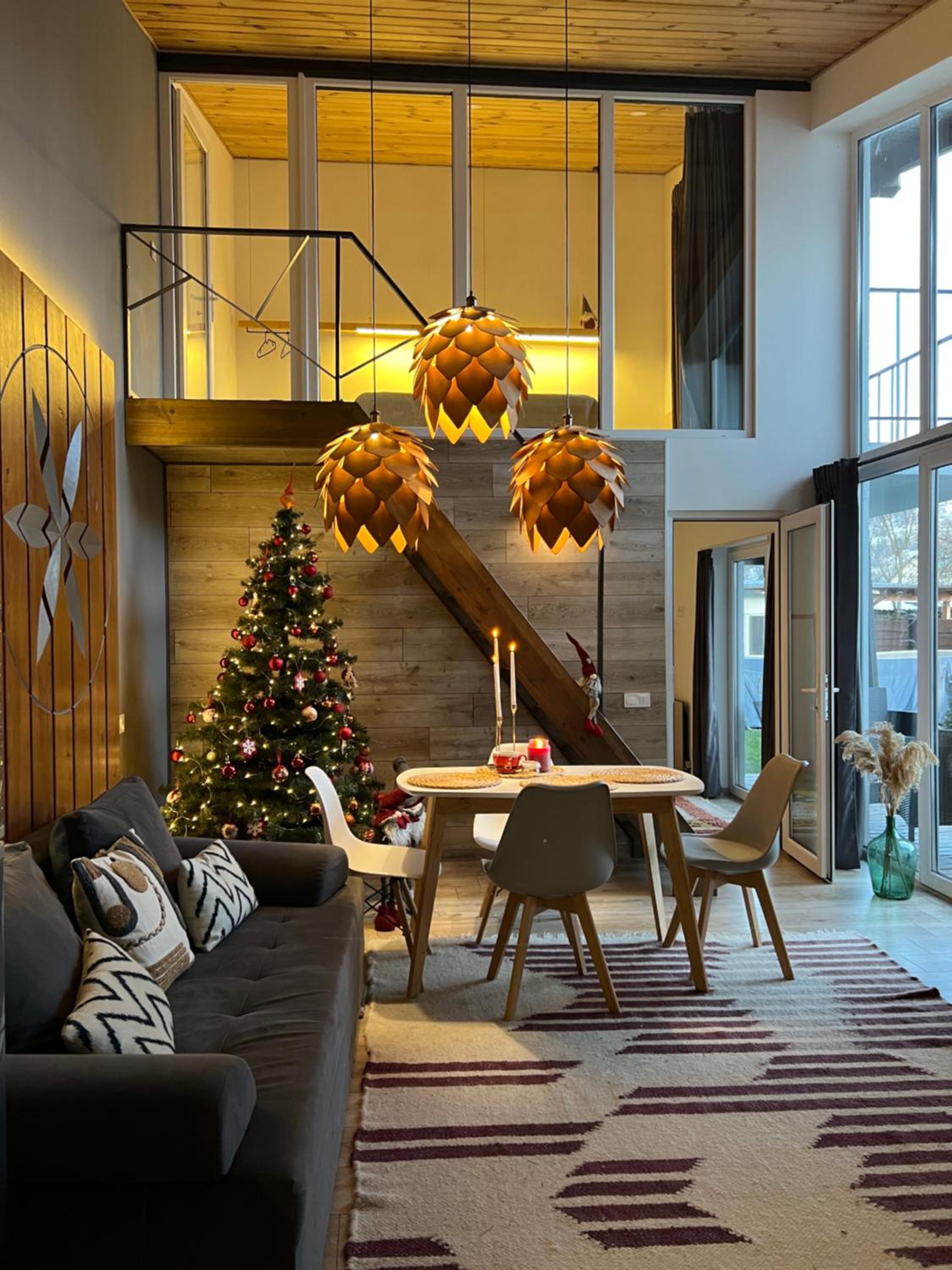 Apartment - Split Level photo 2