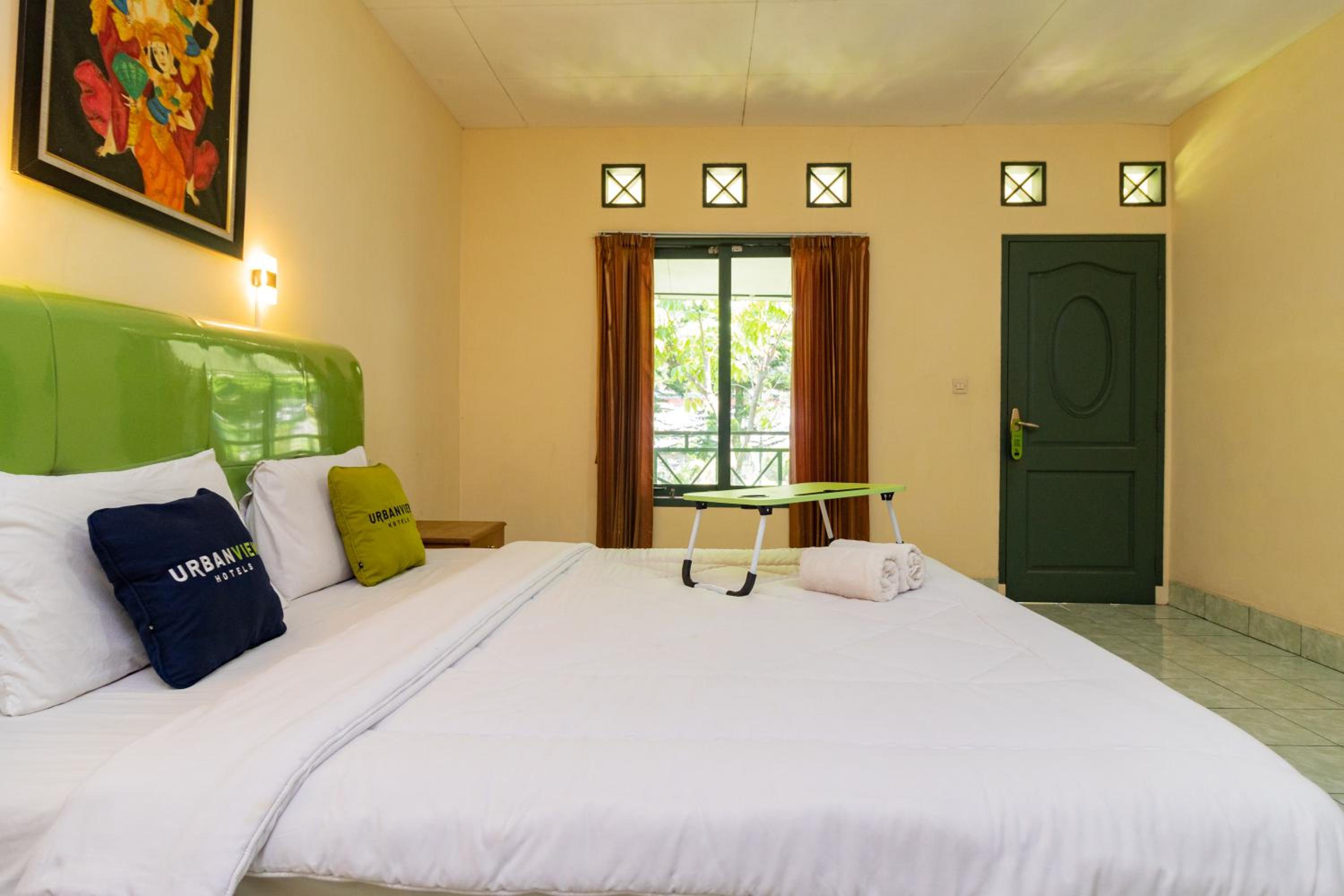 Deluxe Room - Photo 4