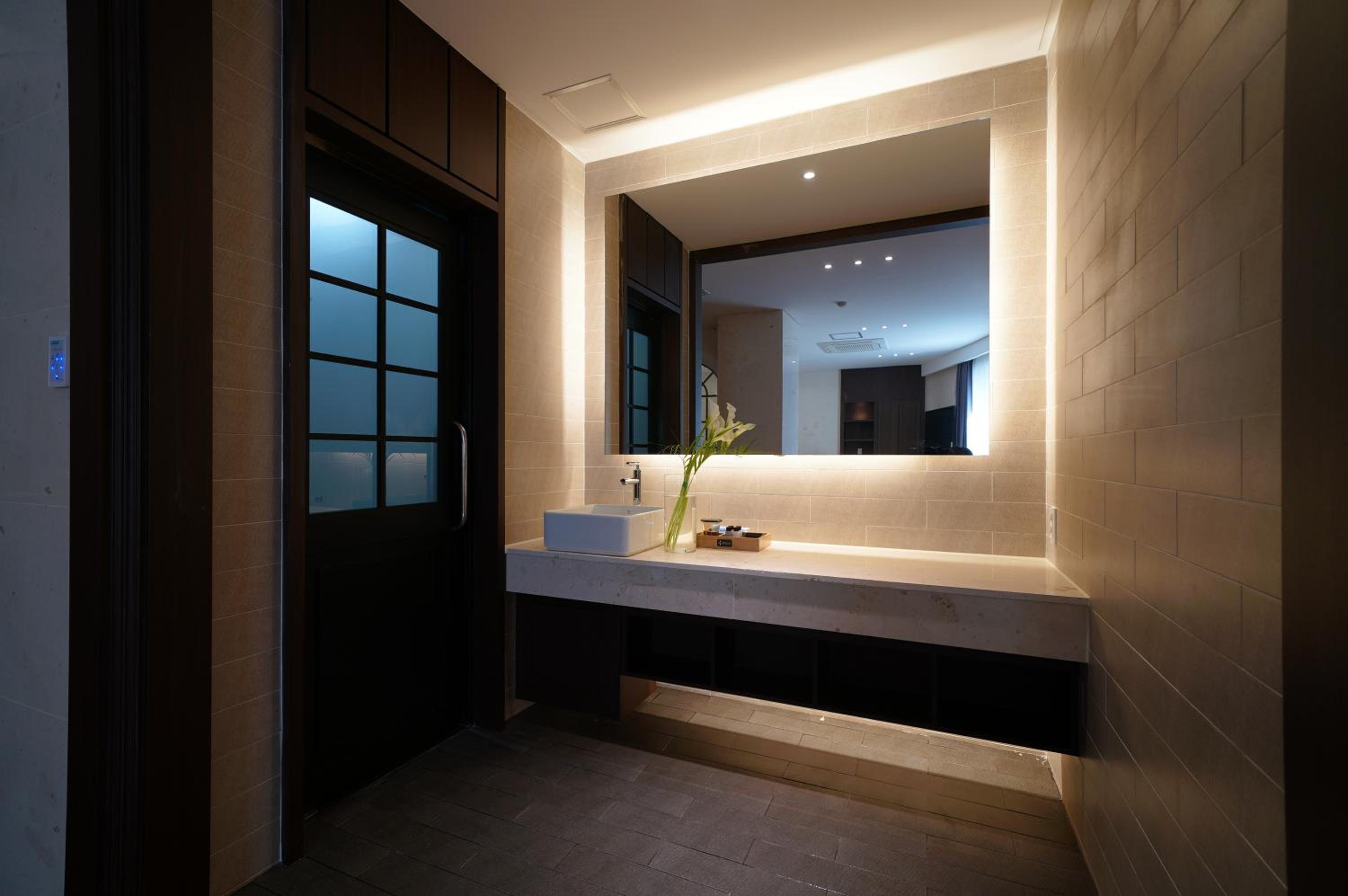 Standard Double Room - Photo 3