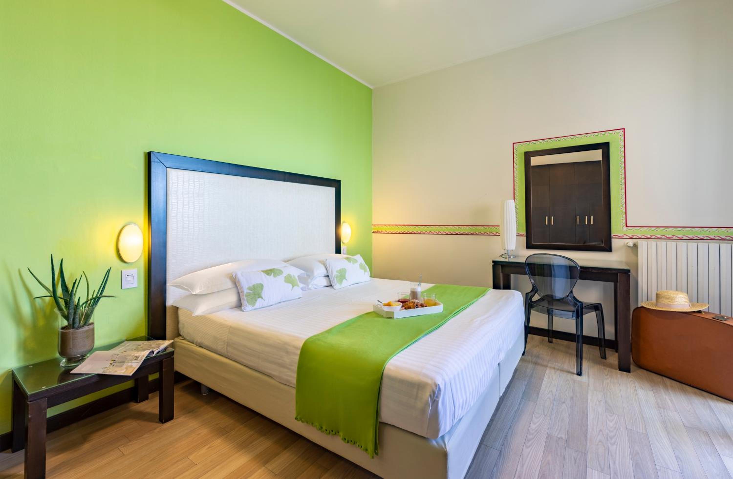 Double Room - Photo 8