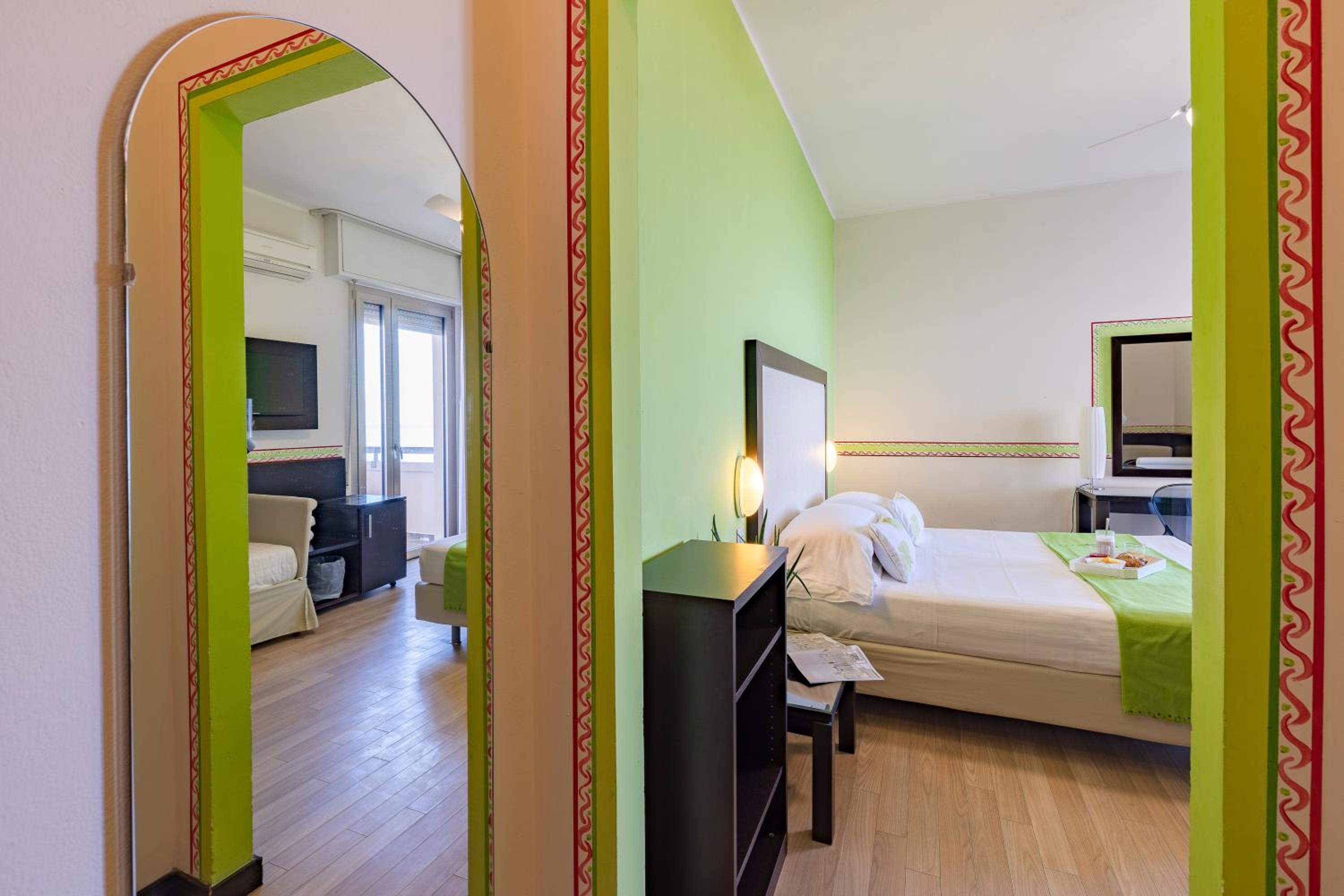 Double Room - Photo 10