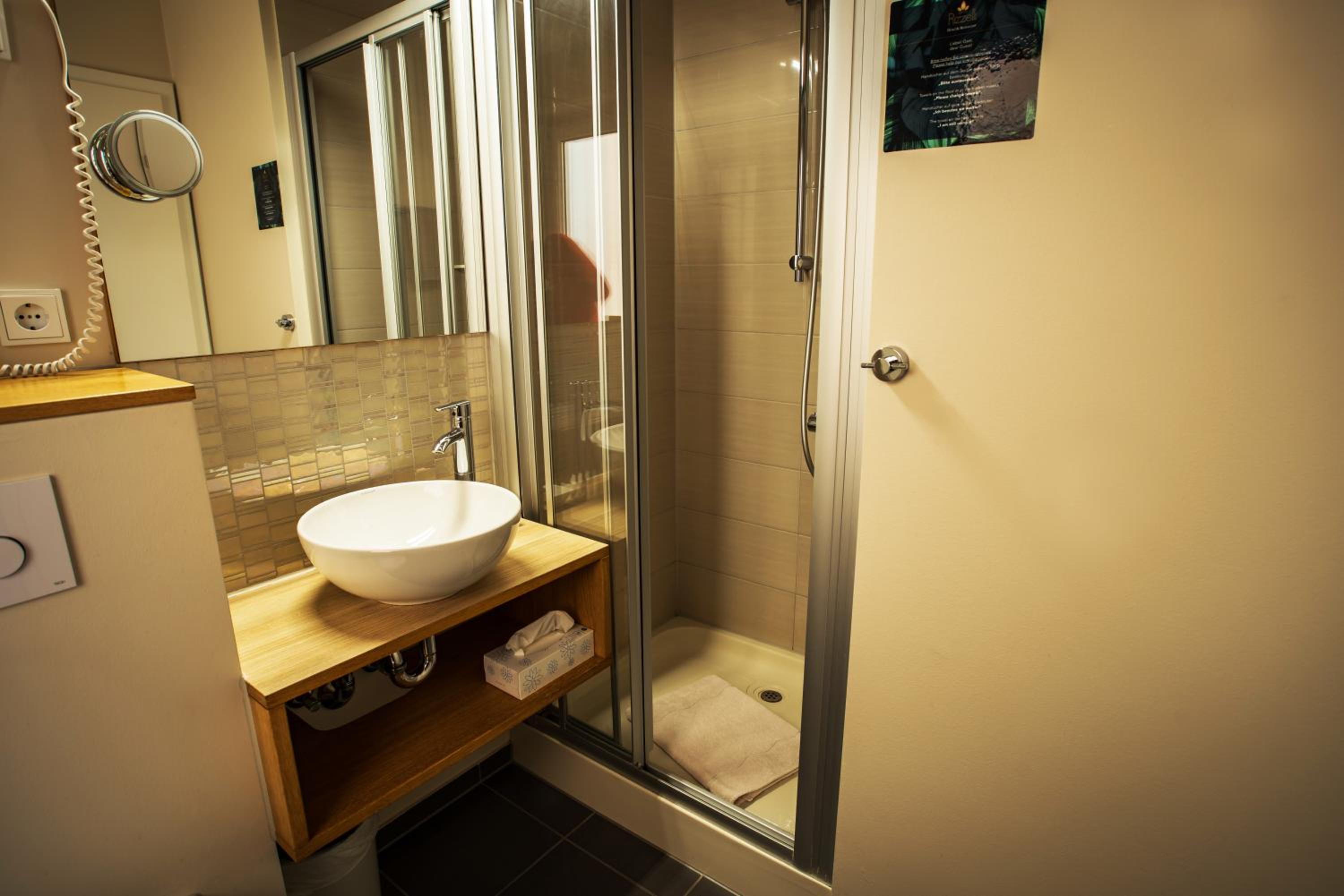 Single Room photo 2