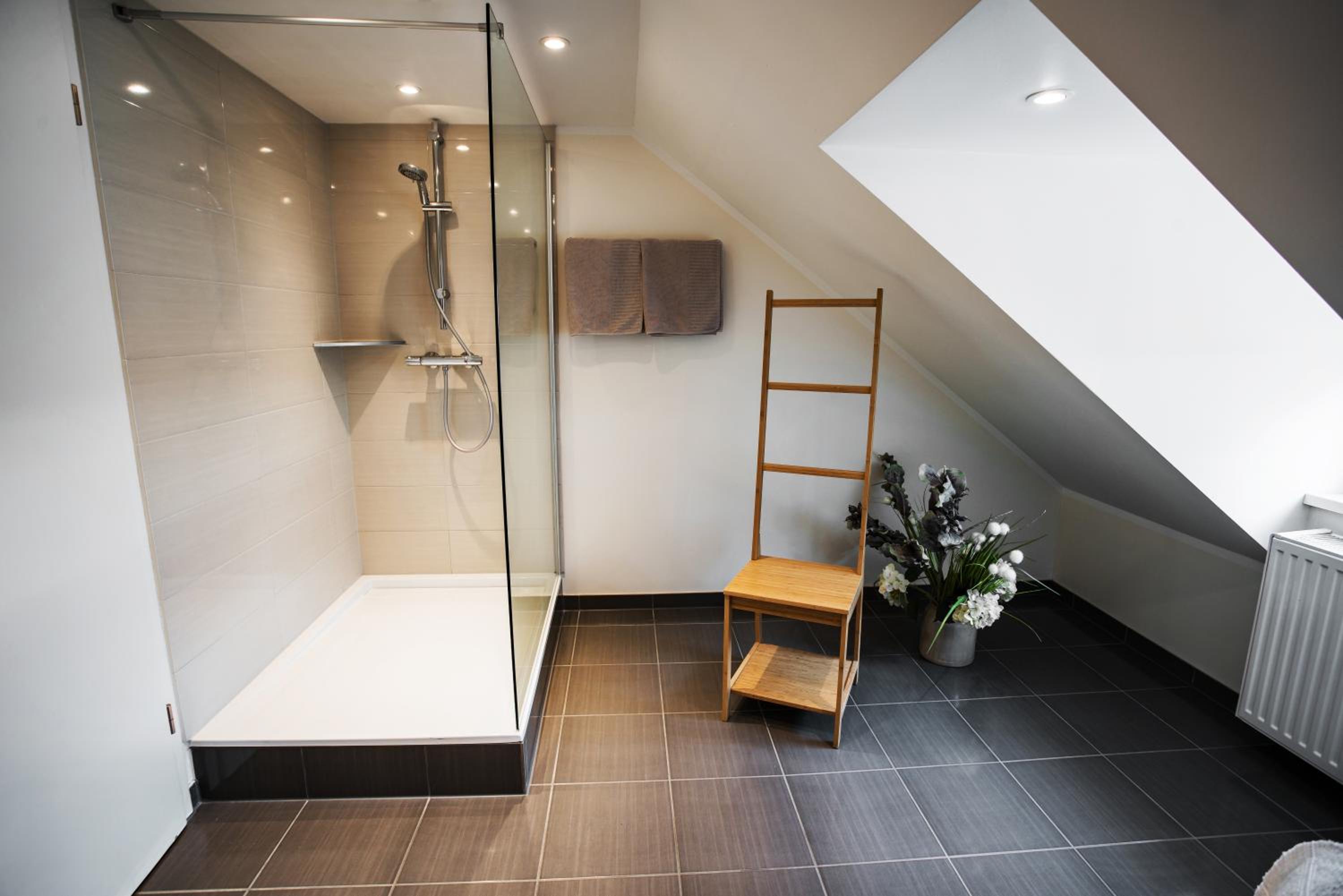 Suite - Photo 6