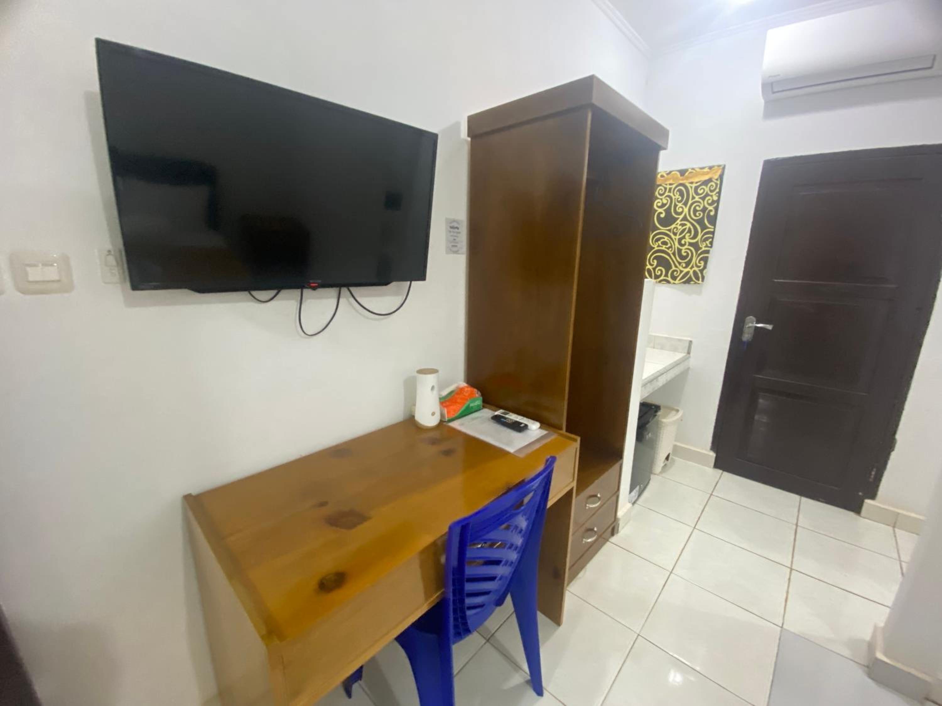 Economy Double Room photo 3