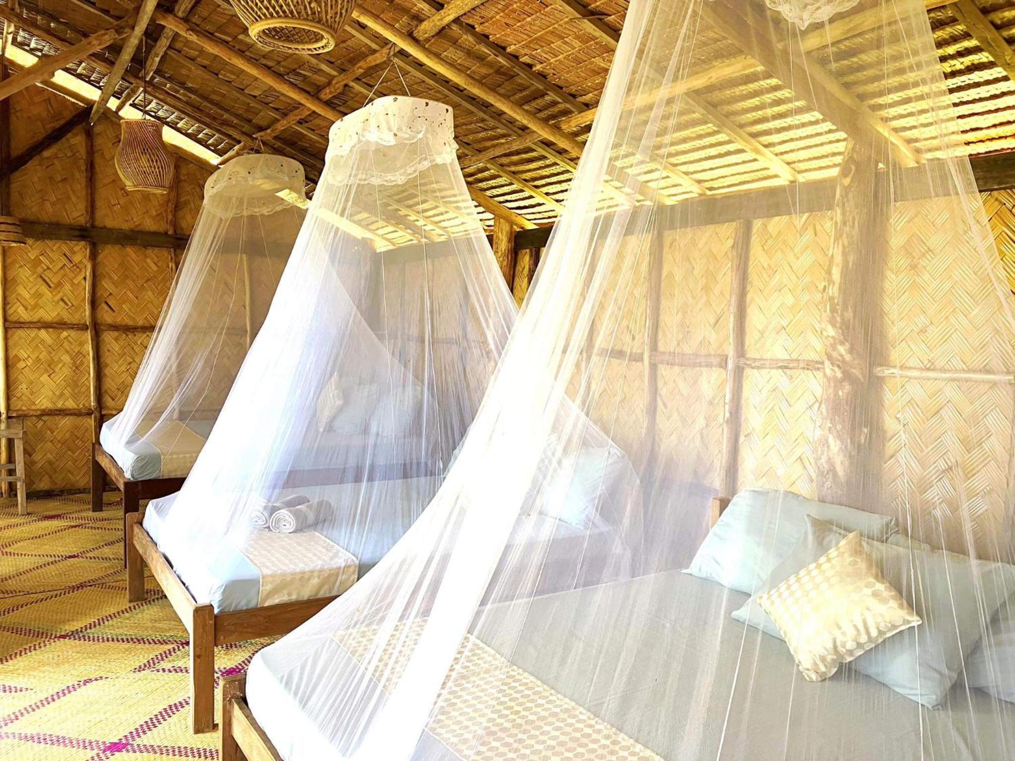 Deluxe Triple Room with Sea View - Photo 7