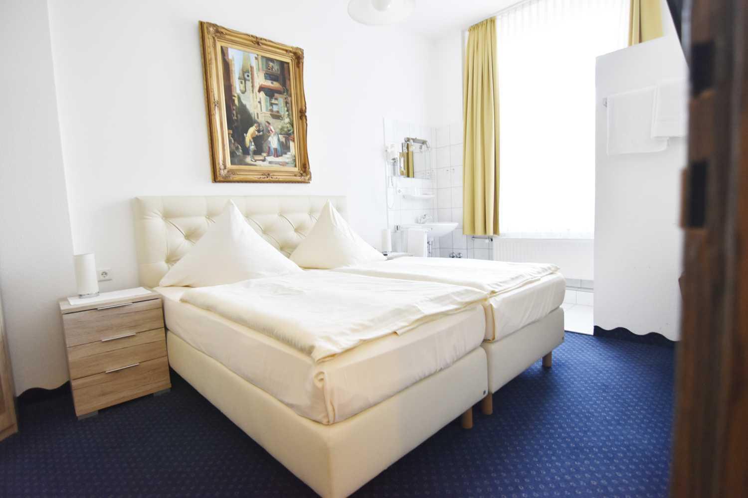 Double or Twin Room with Bathroom