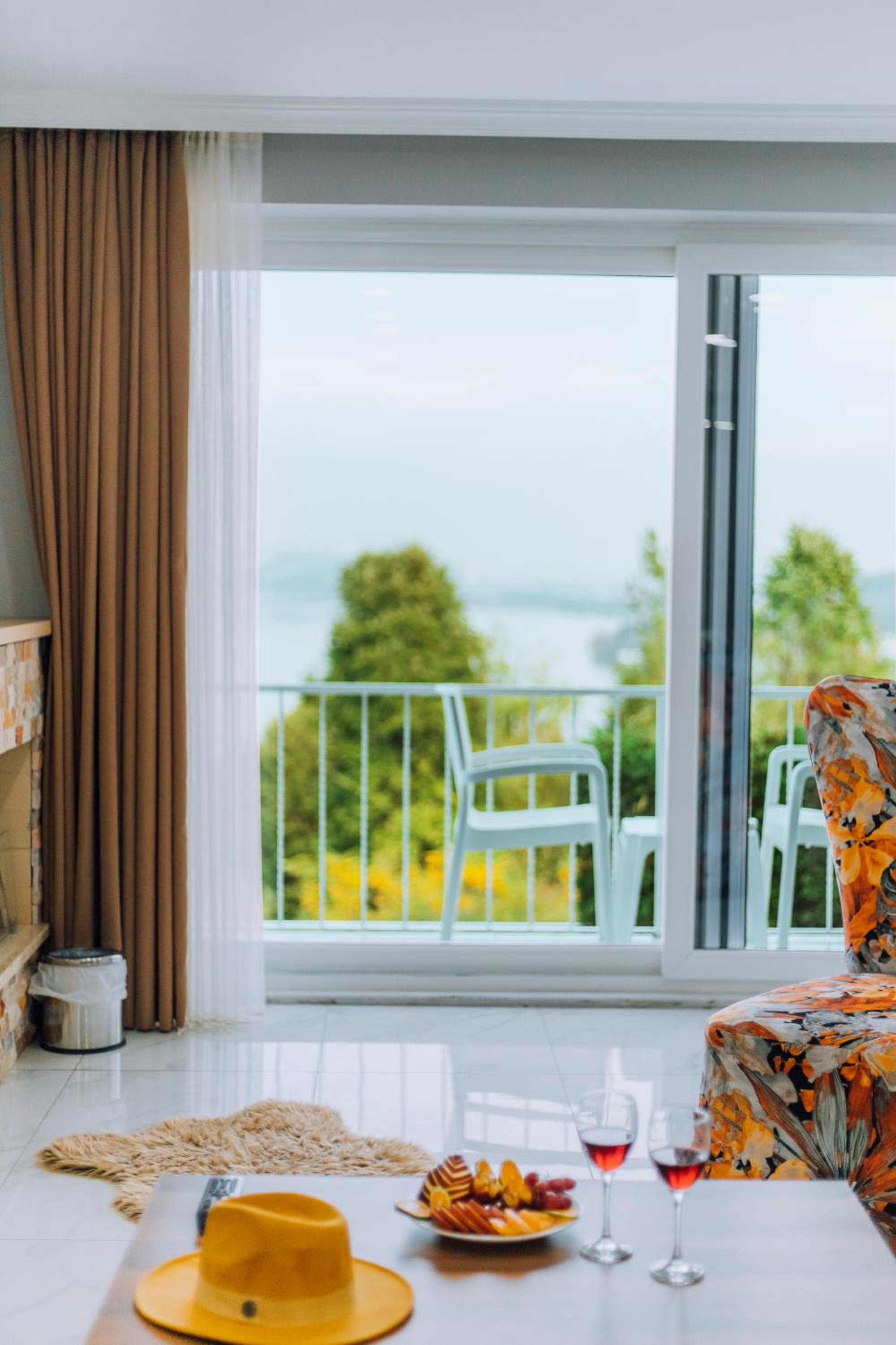 Deluxe Double Room with Bath photo 2