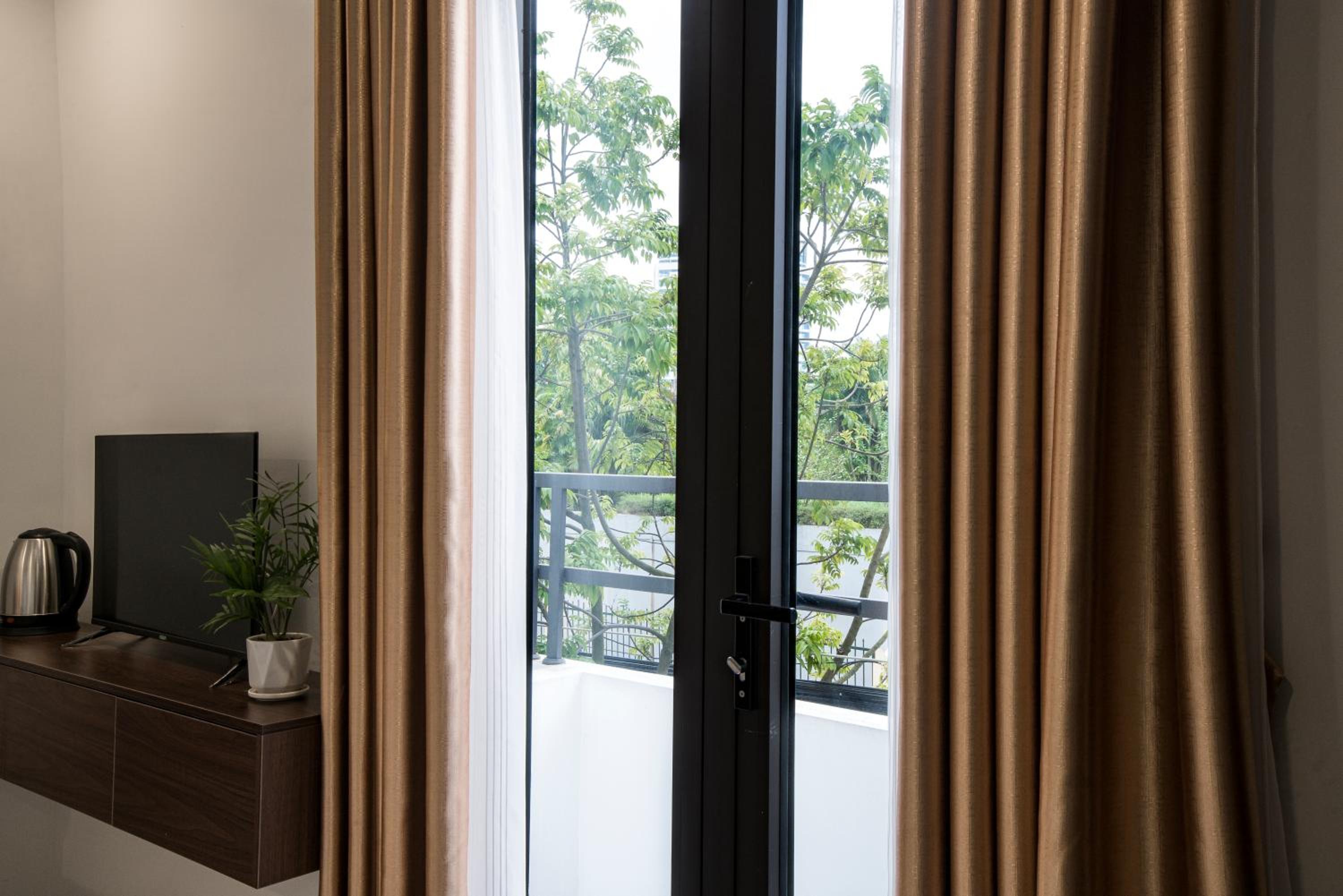 Double Room with Balcony - Photo 7