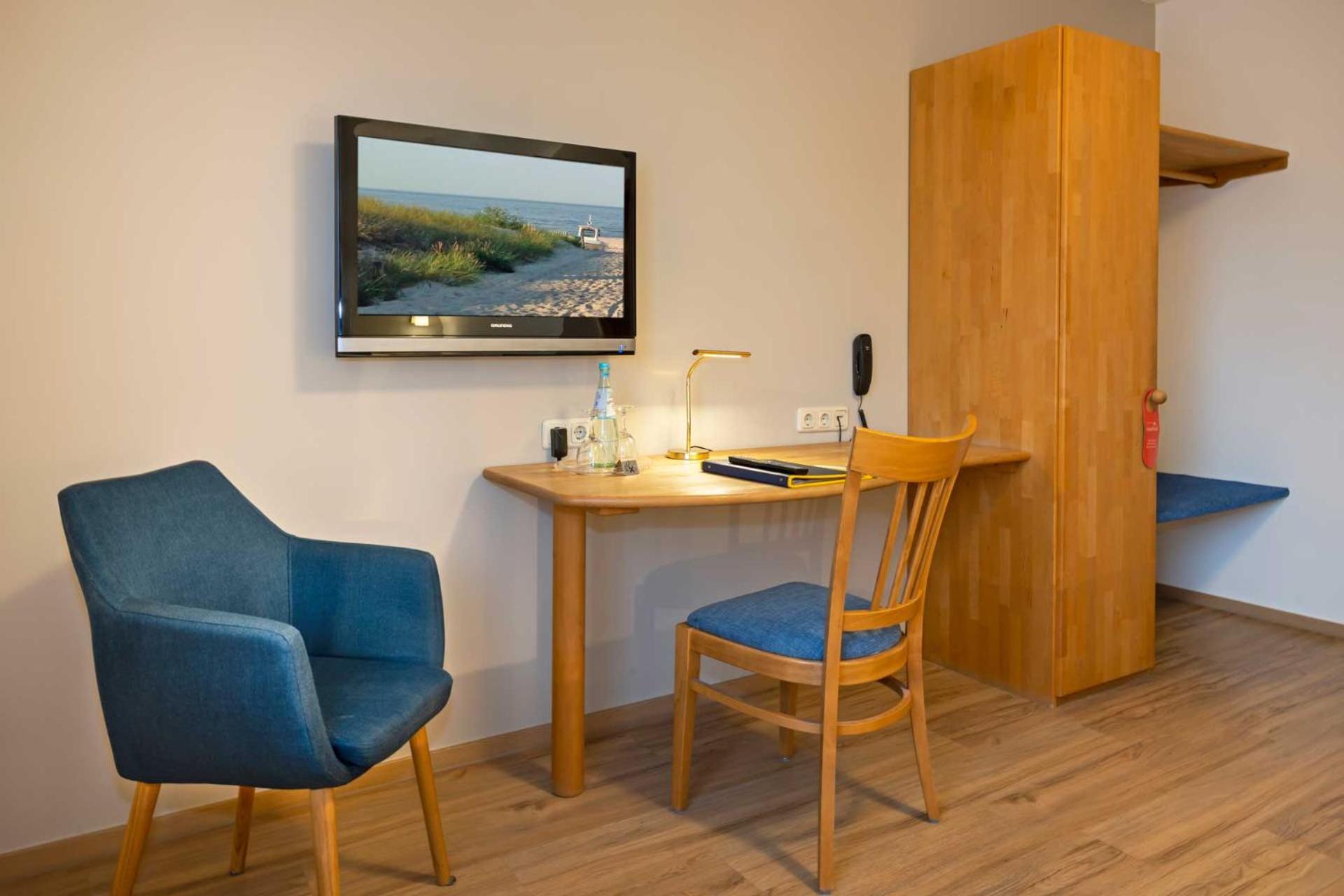 Double Room - Photo 11