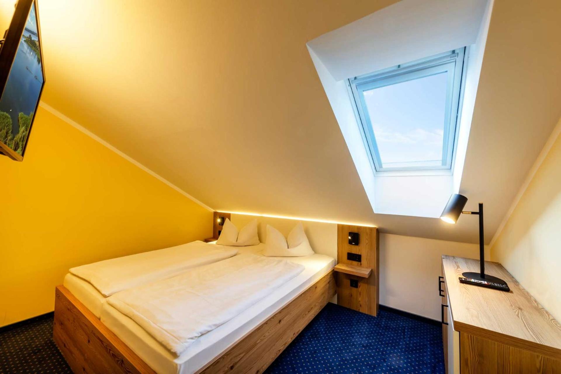 Suite - Photo 8