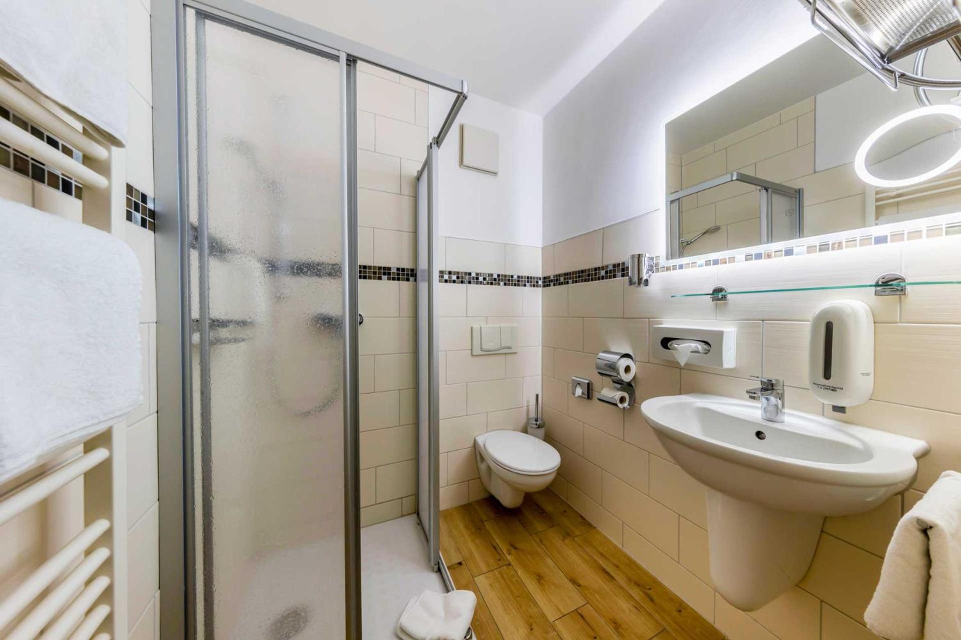 Double Room - Photo 10