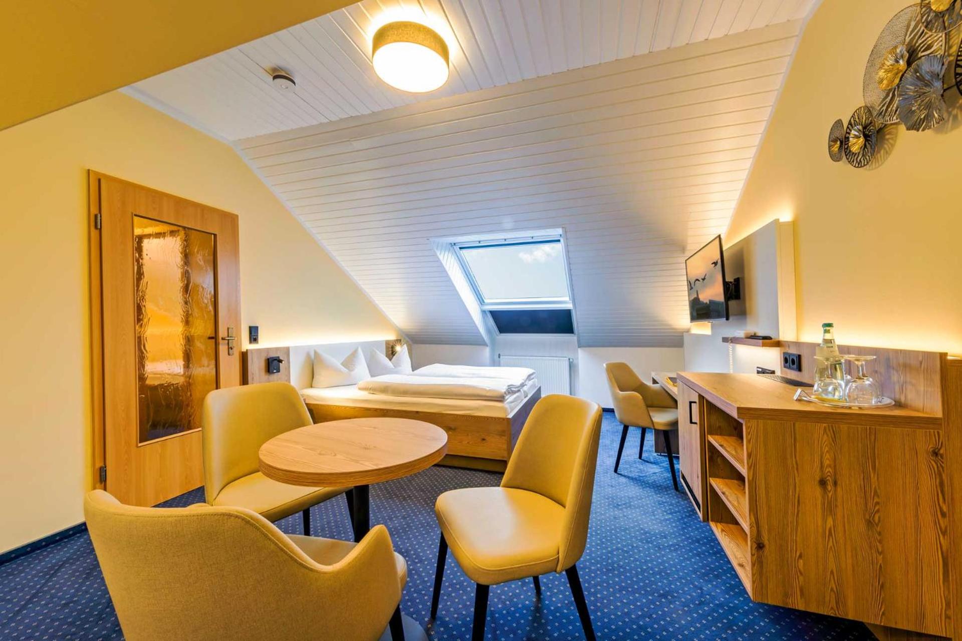 Suite - Photo 5