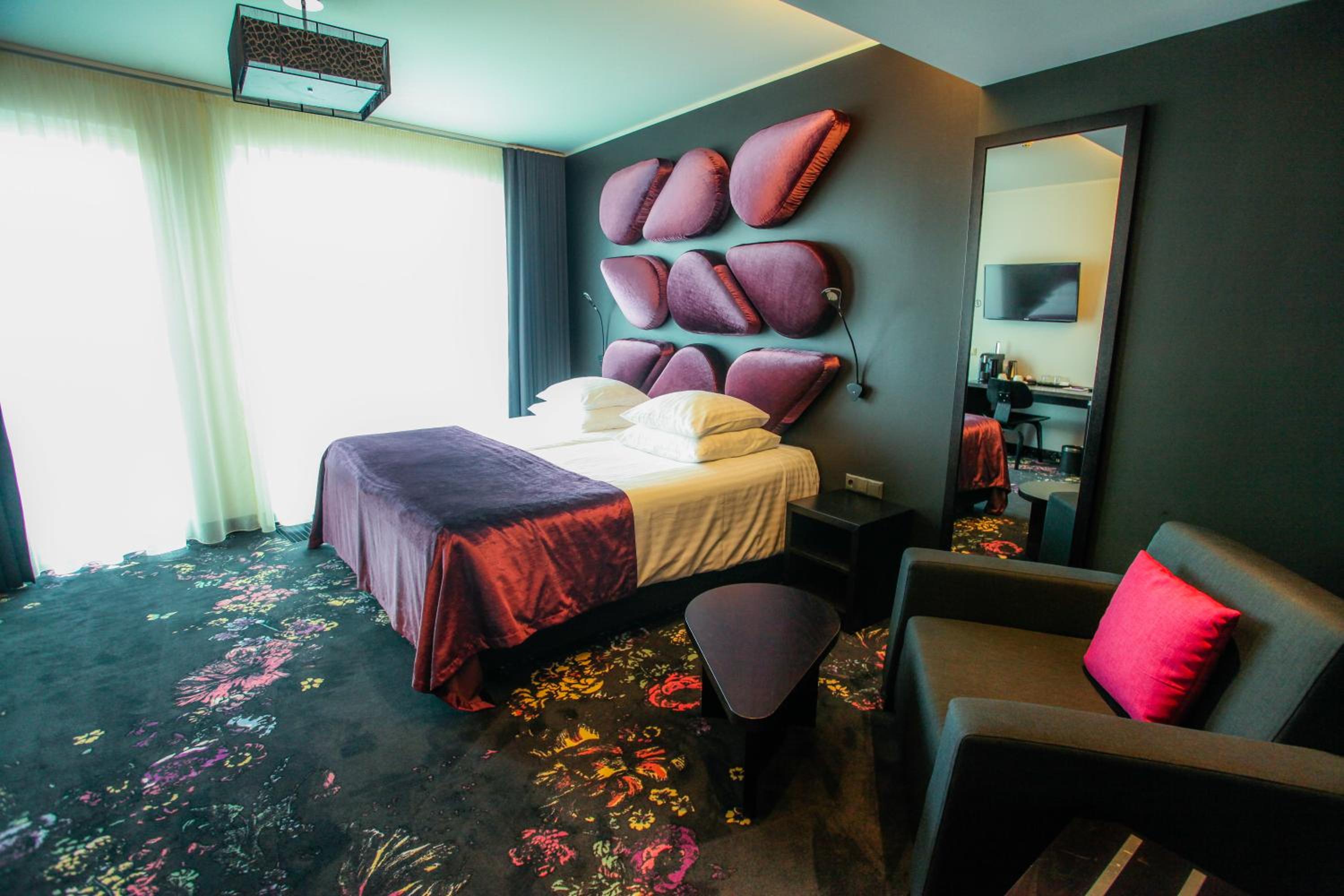 XL Double or Twin Room with Spa Access (2+1) - Photo 2