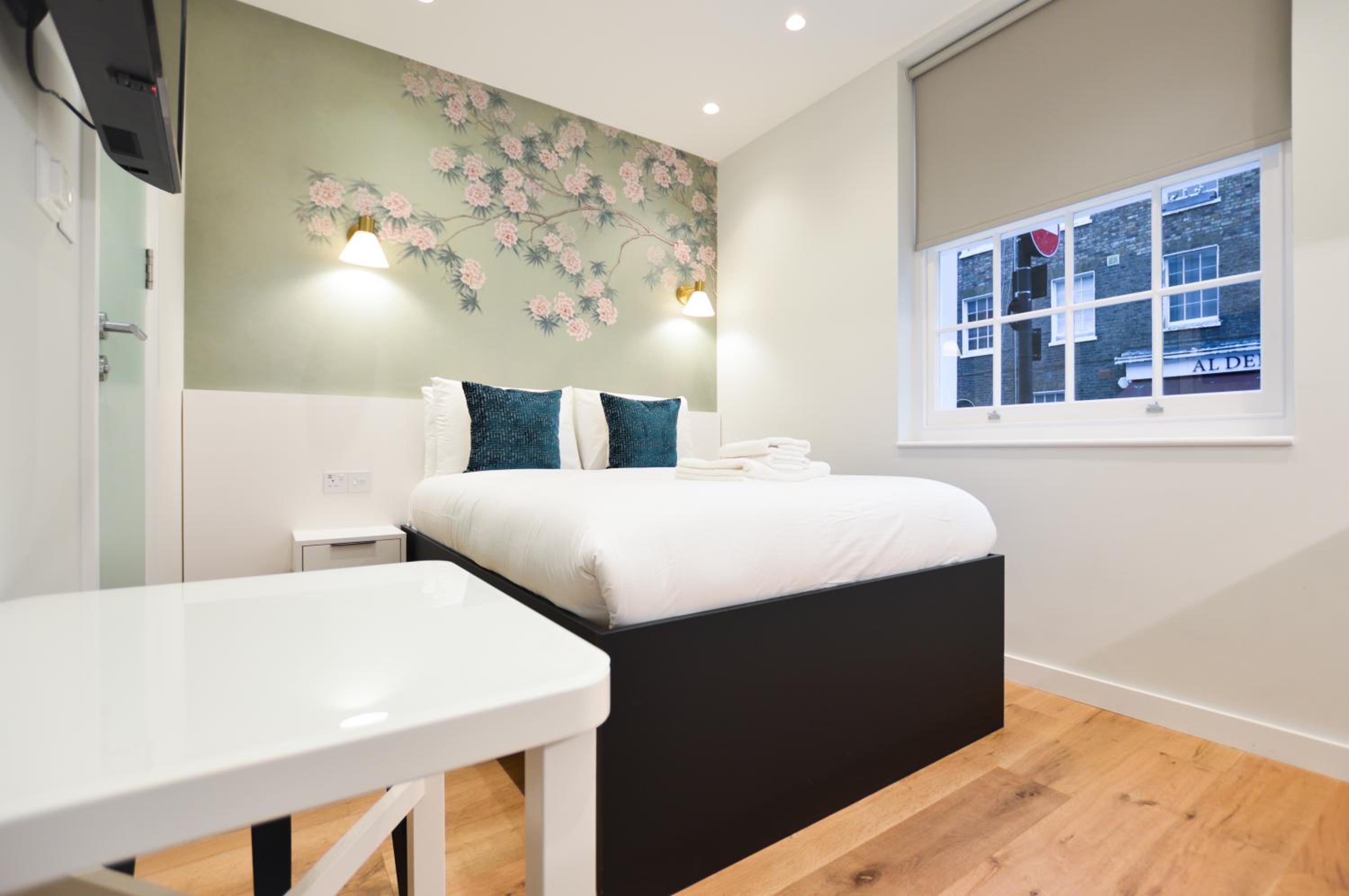 Small Studio Apartment photo 1