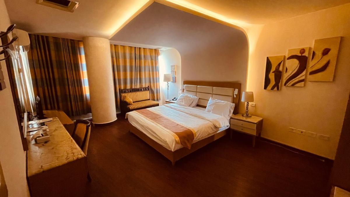 Deluxe Junior Suite