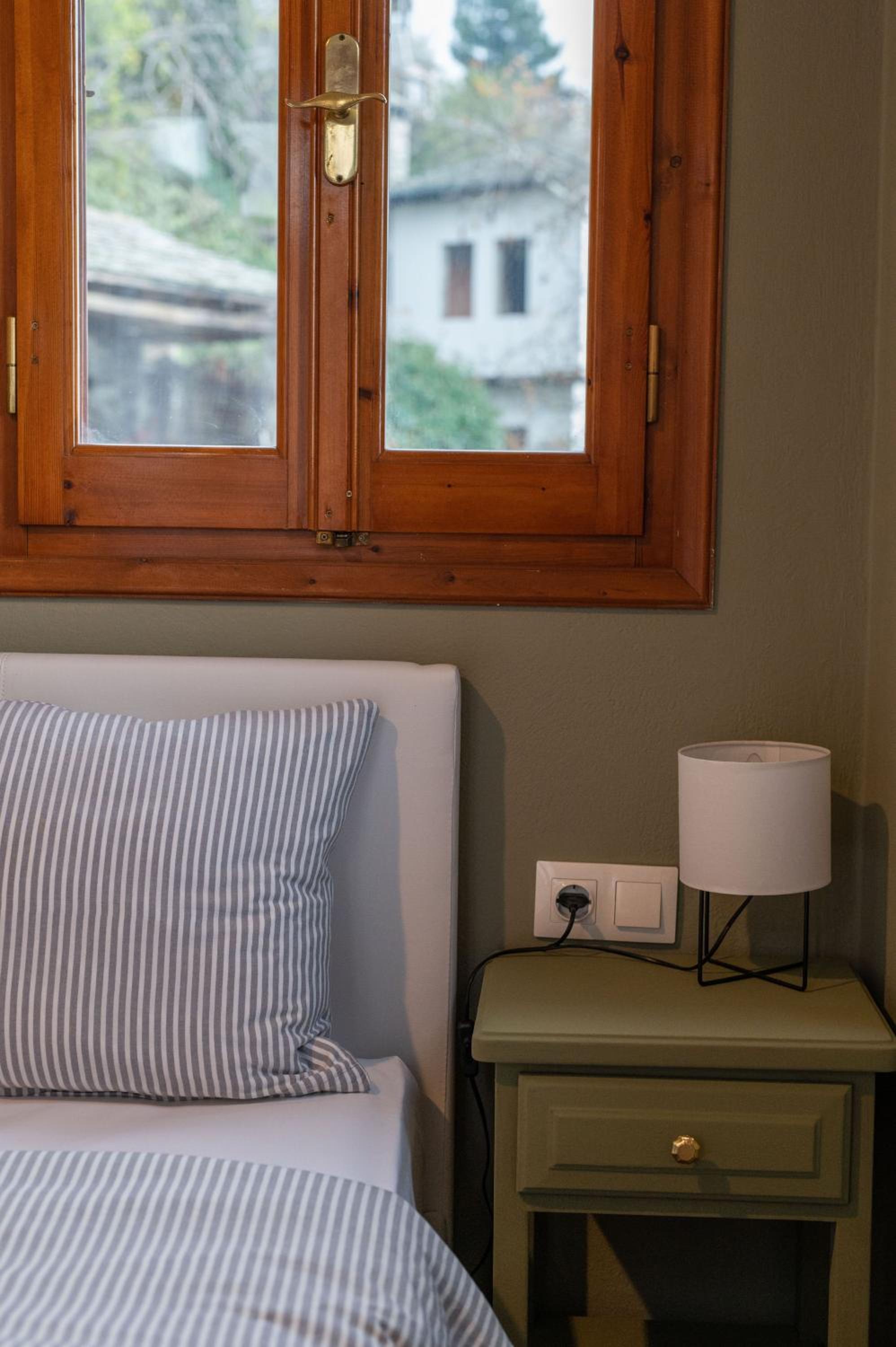 Studio Apartment photo 2