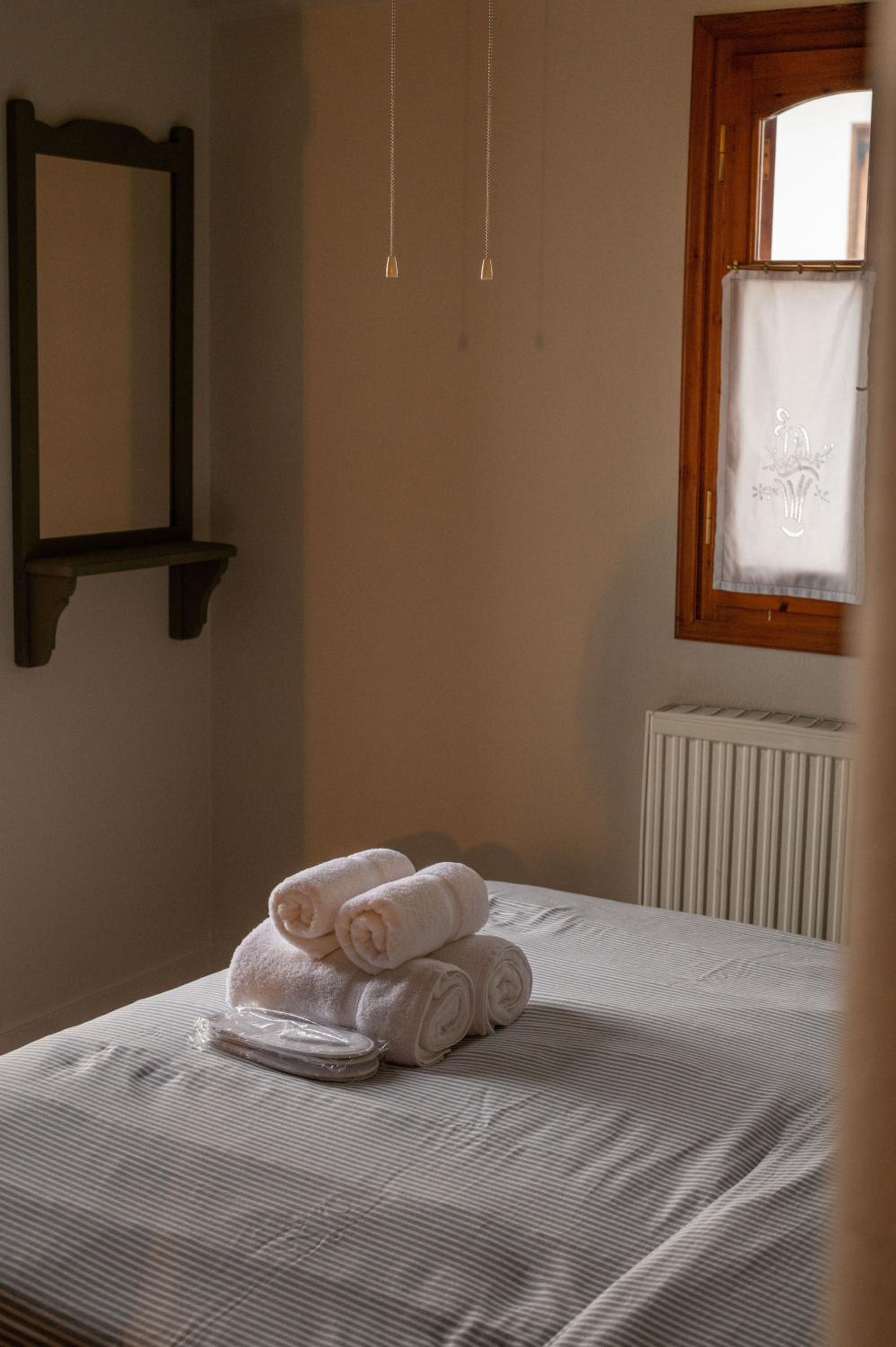Studio Apartment photo 2