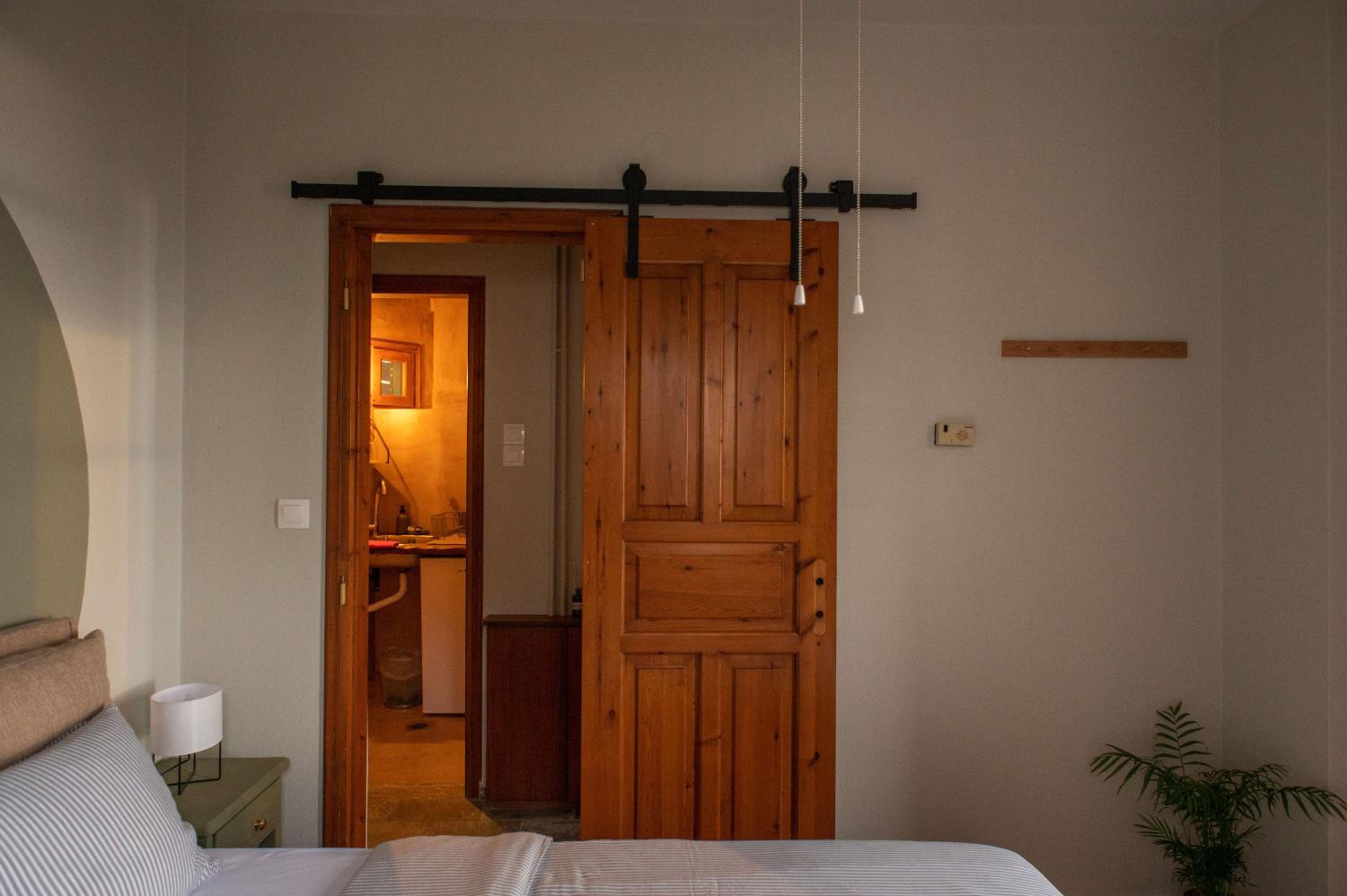 Studio Apartment photo 1