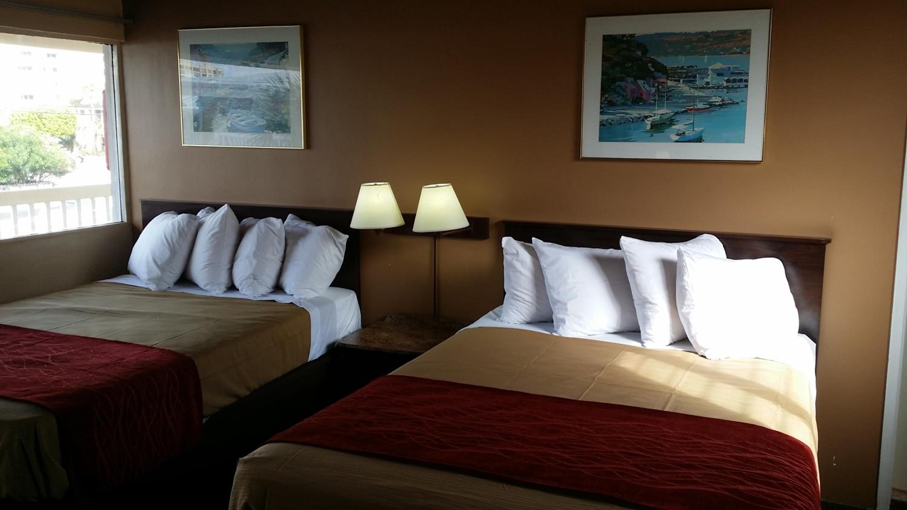 Double Room with Two Double Beds photo 2