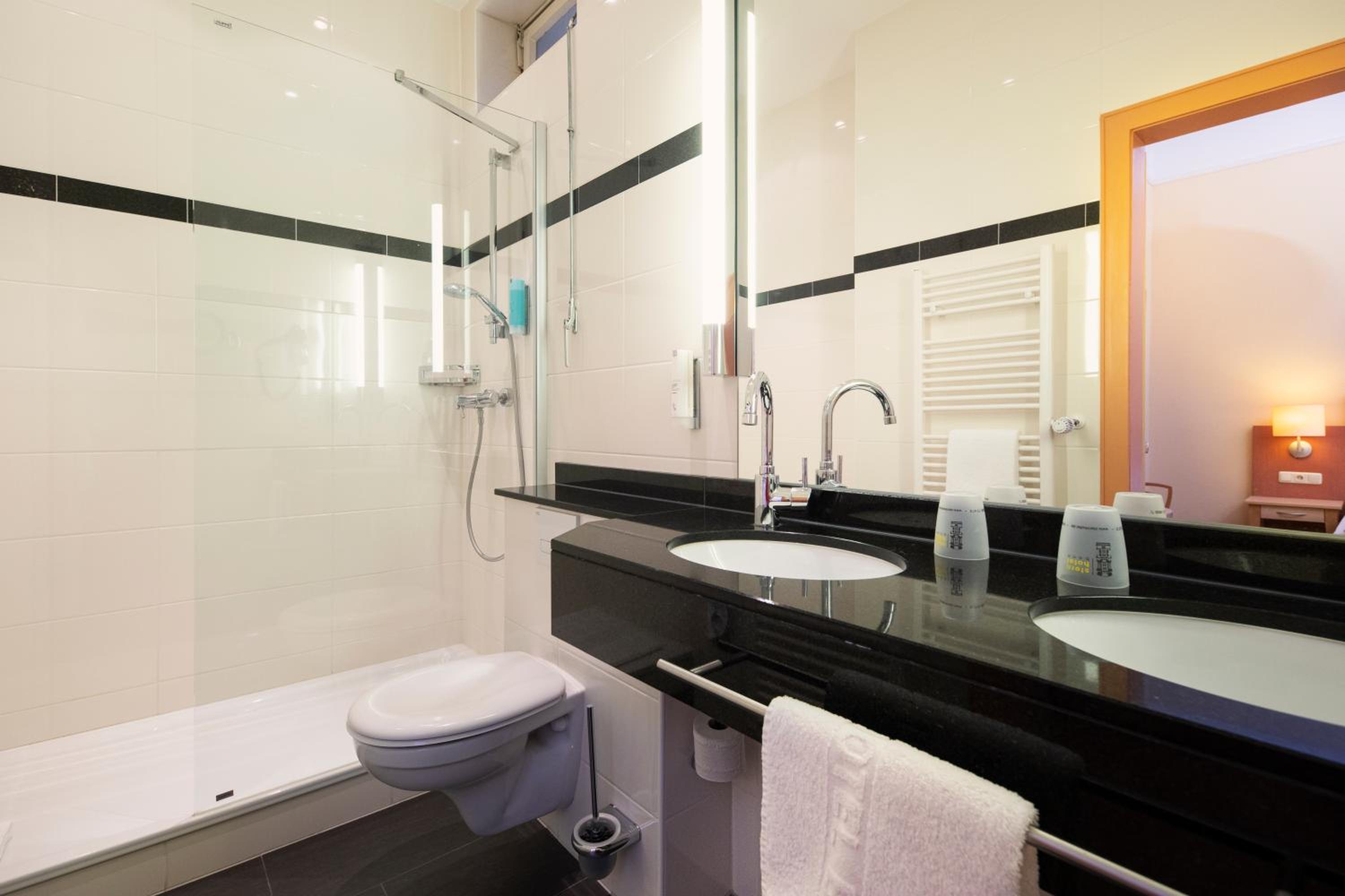 Business Double Room photo 2