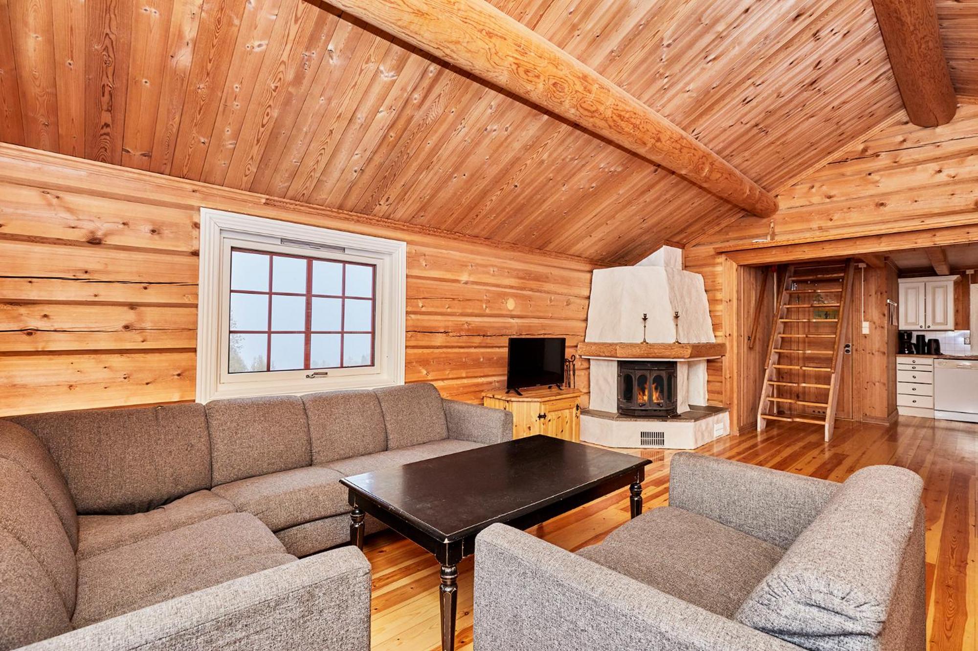 Three-Bedroom House photo 1