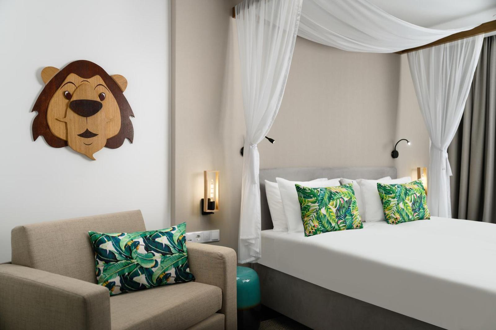 Superior King Room - Photo 8