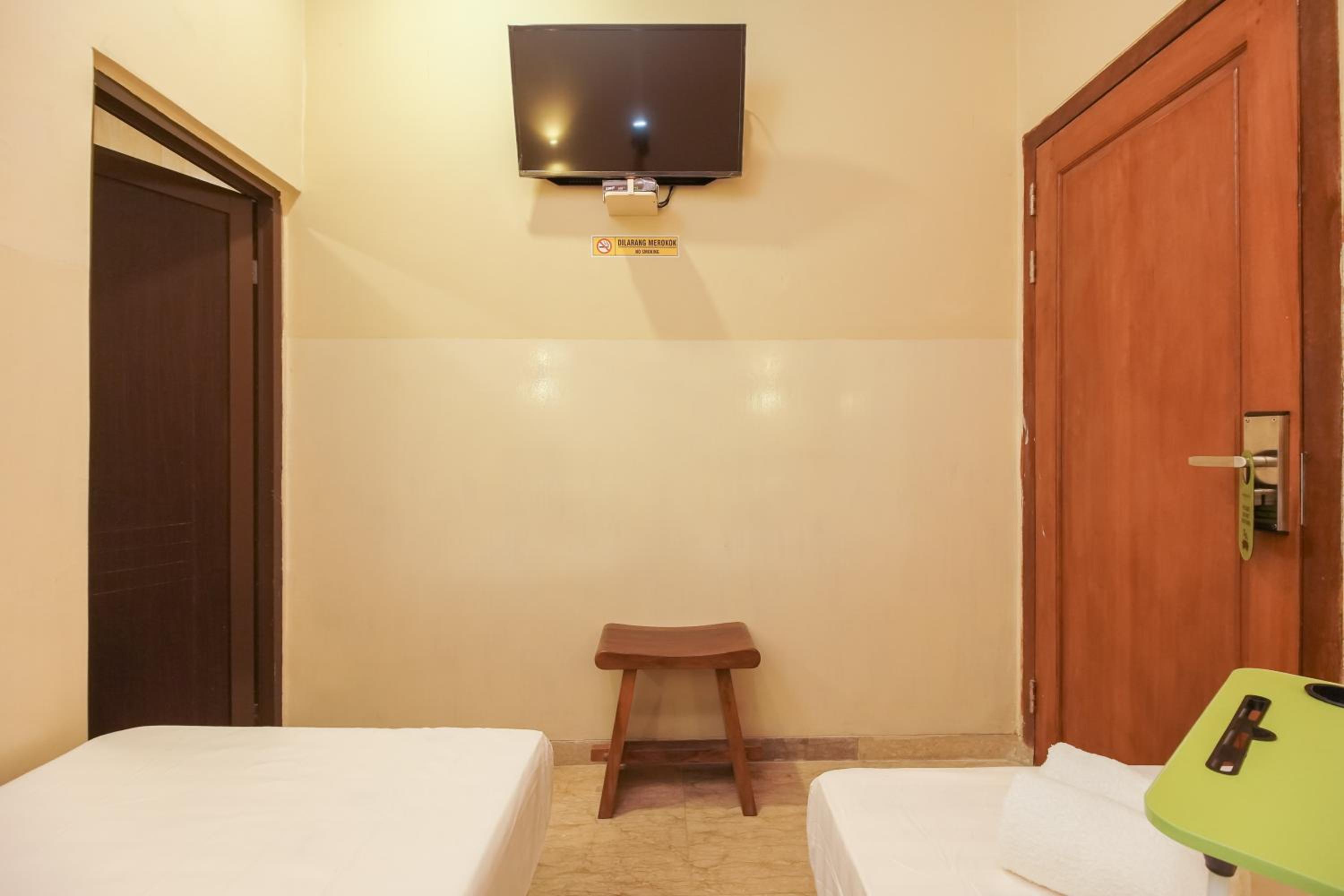 Superior Twin Room - Photo 4