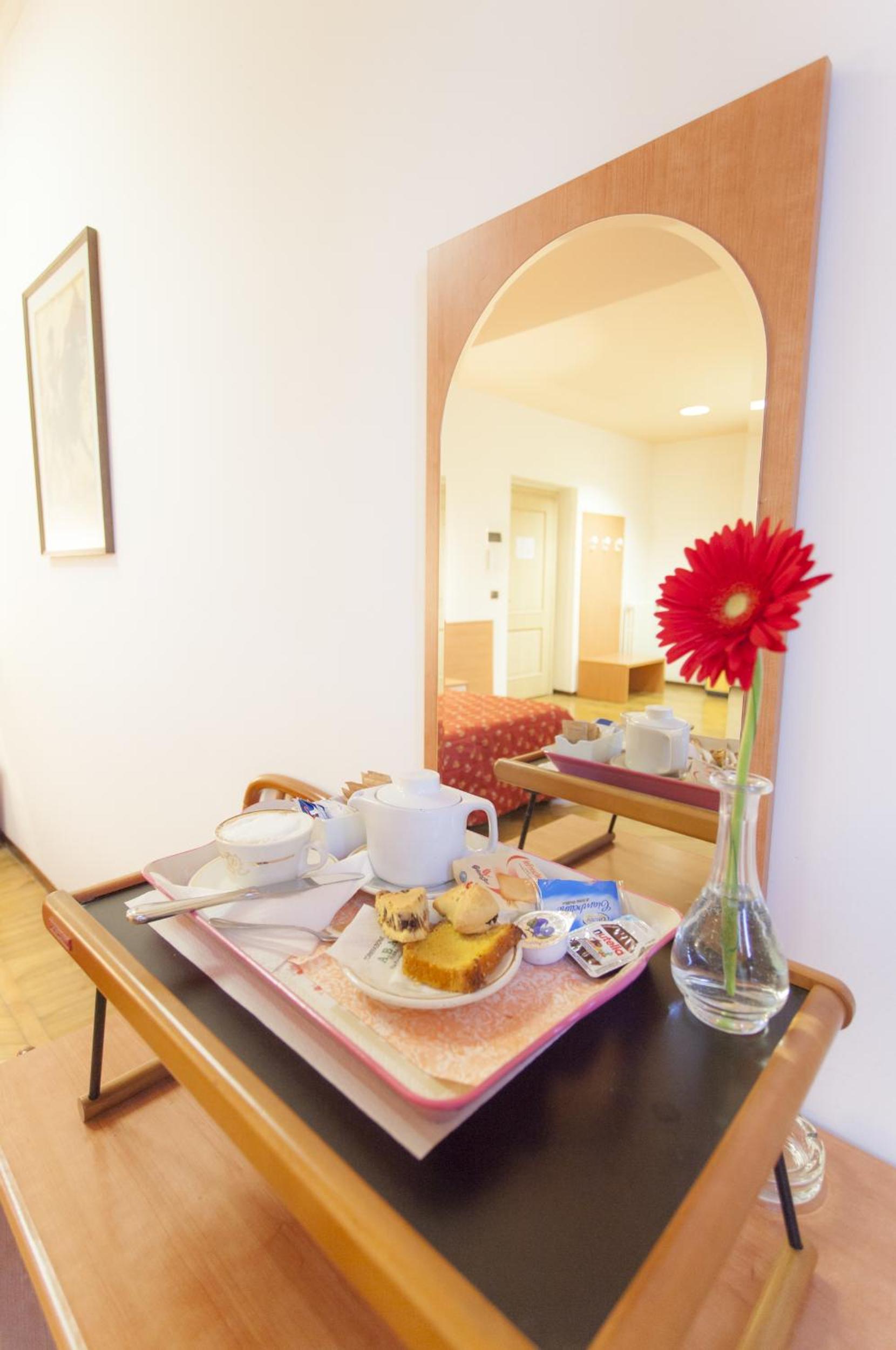 Double or Twin Room photo 2