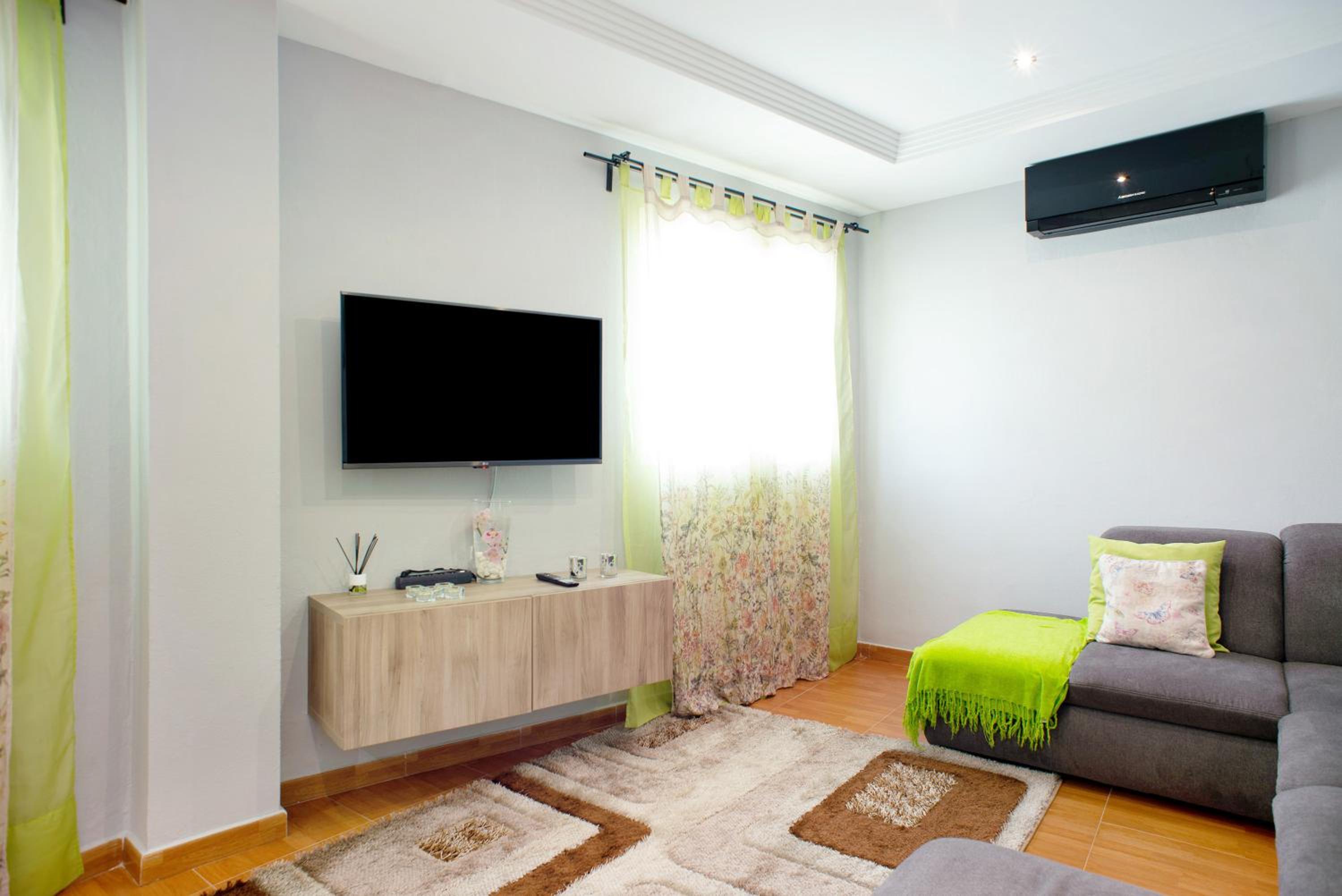 One-Bedroom House photo 3