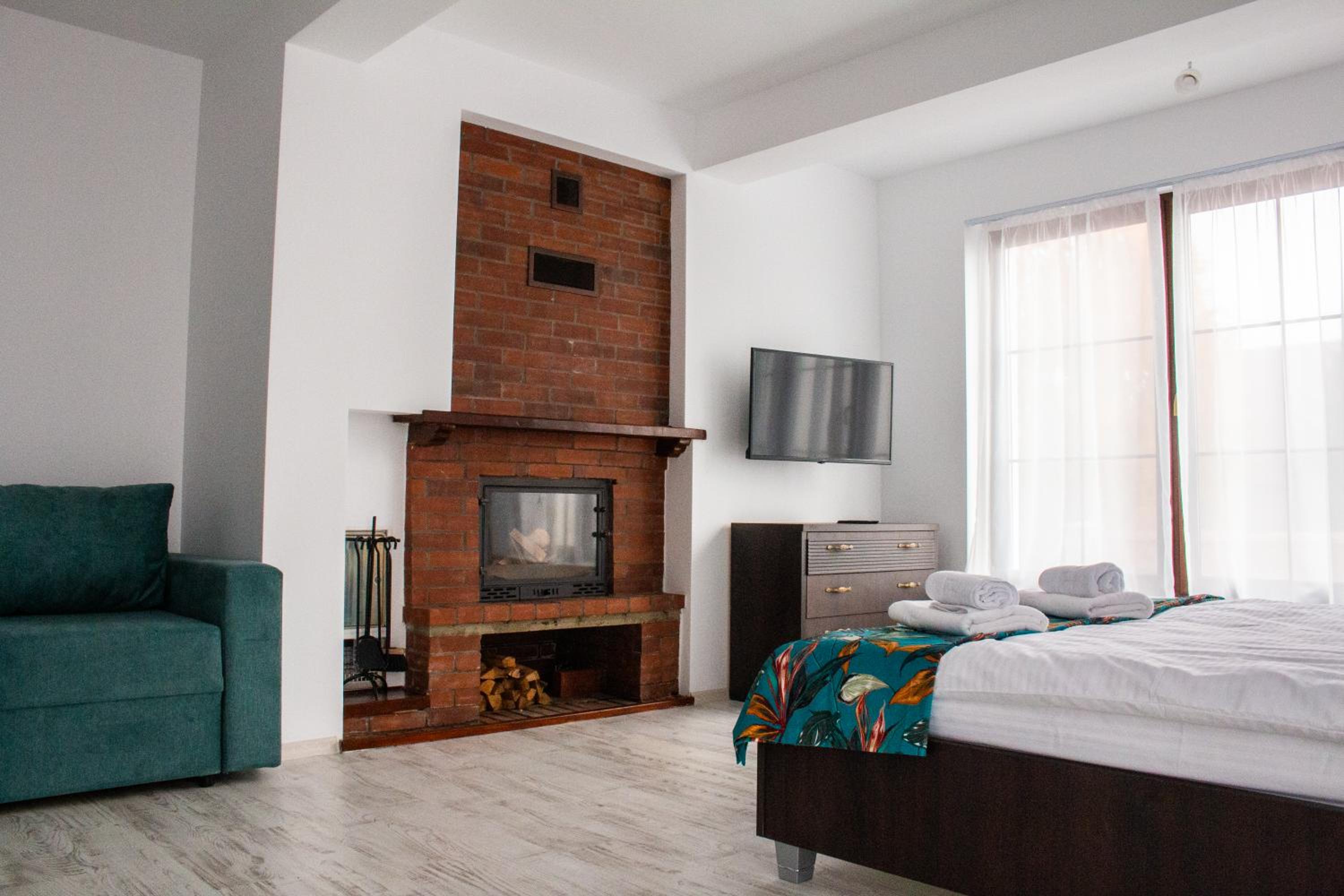 Family Room photo 2