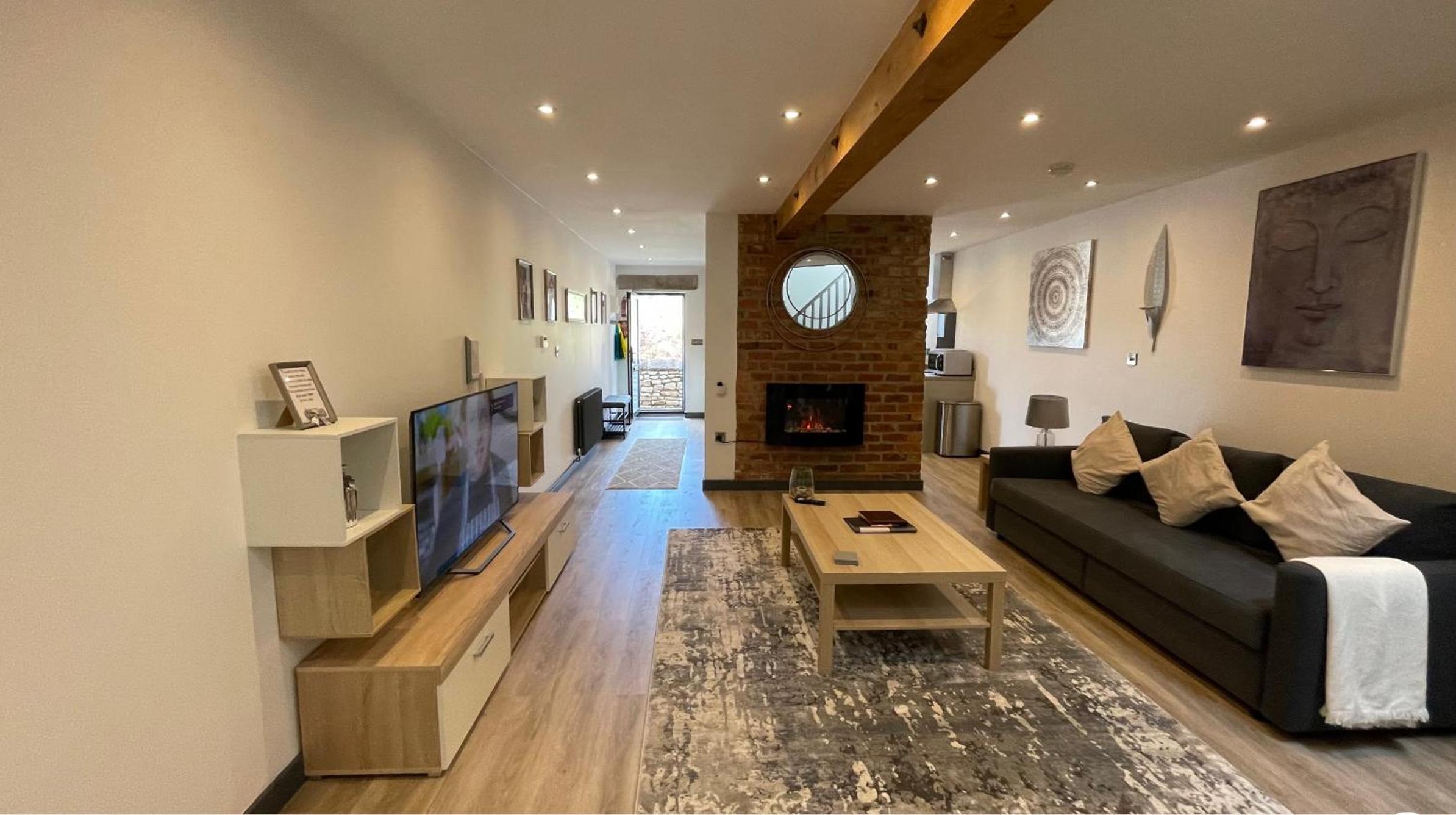 One-Bedroom House photo 1