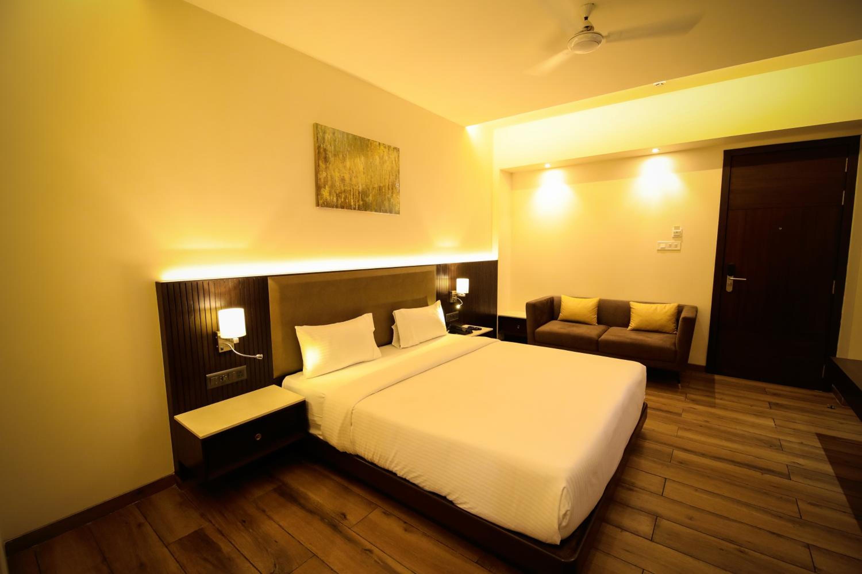 Executive Room - Photo 5