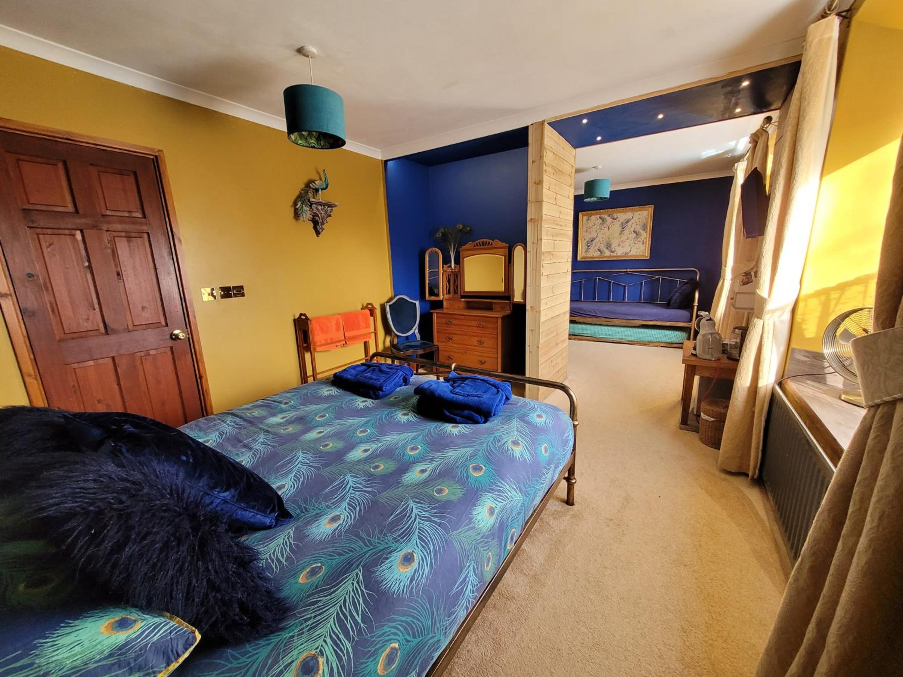 Deluxe Family Room - Photo 7