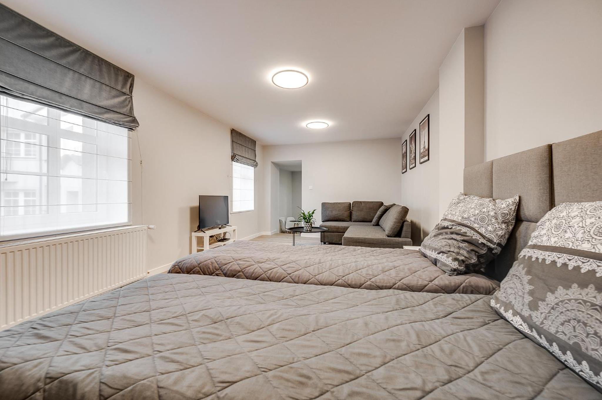 One-Bedroom Apartment - Photo 15