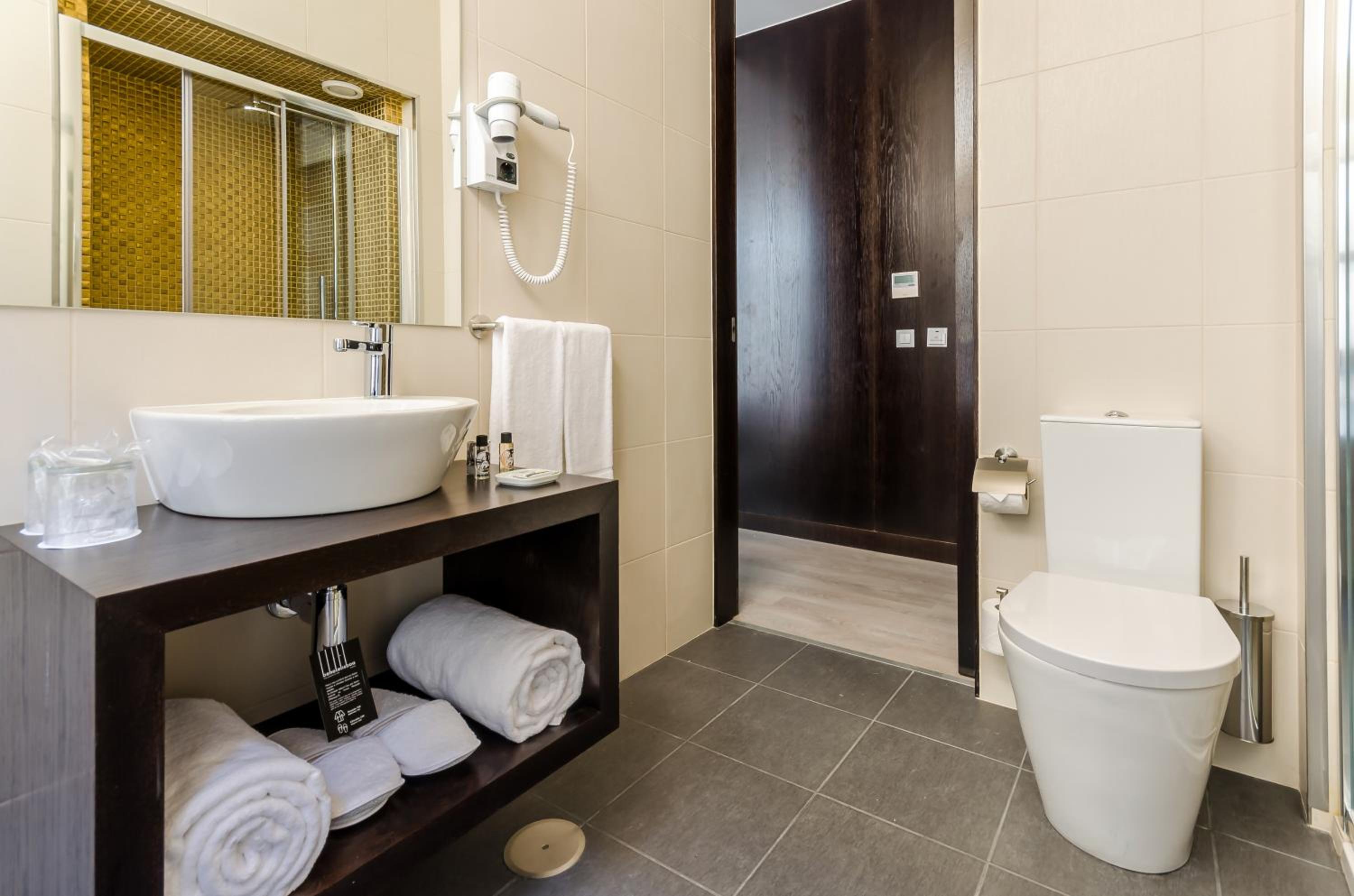 Available room