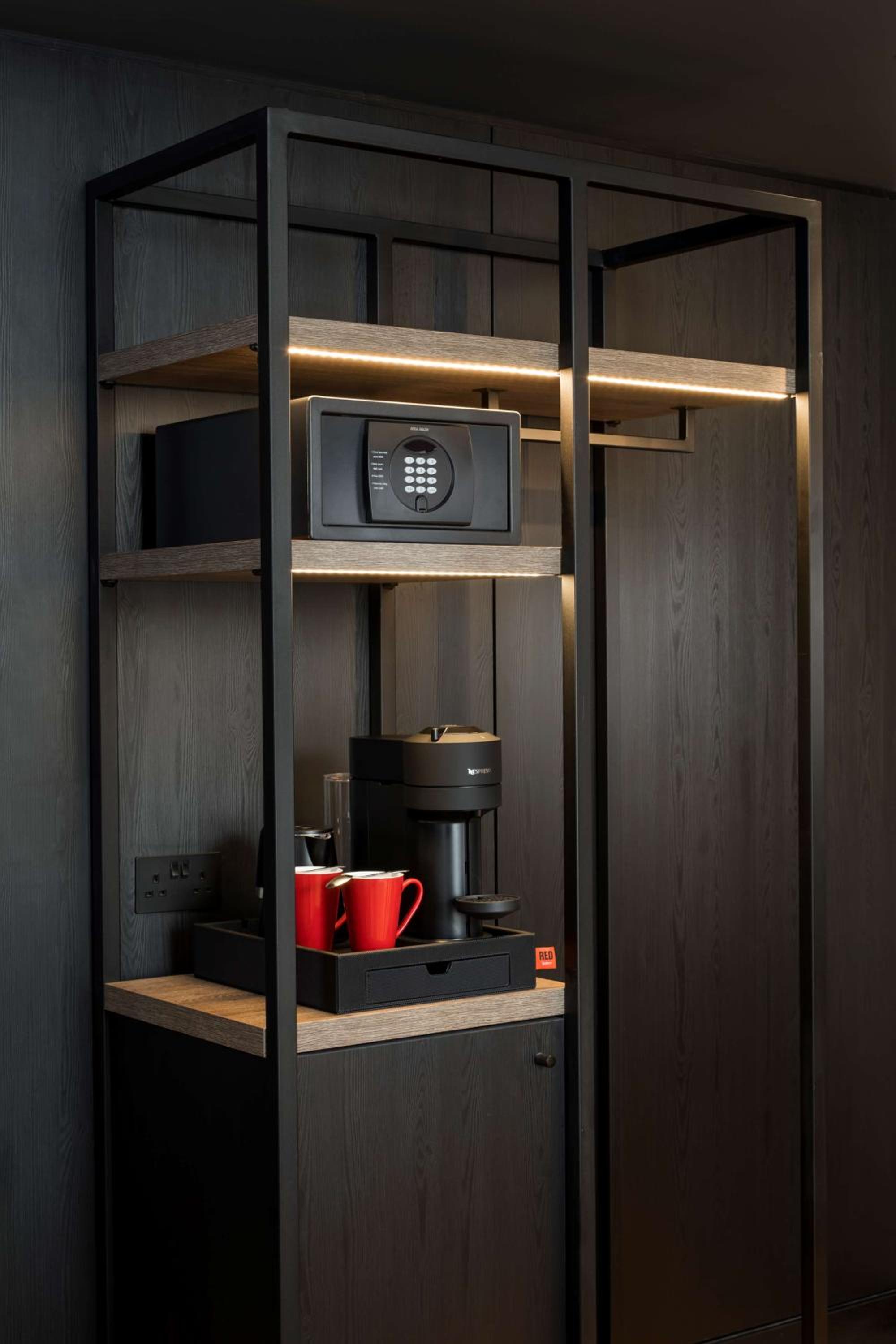 Standard Room - Photo 9