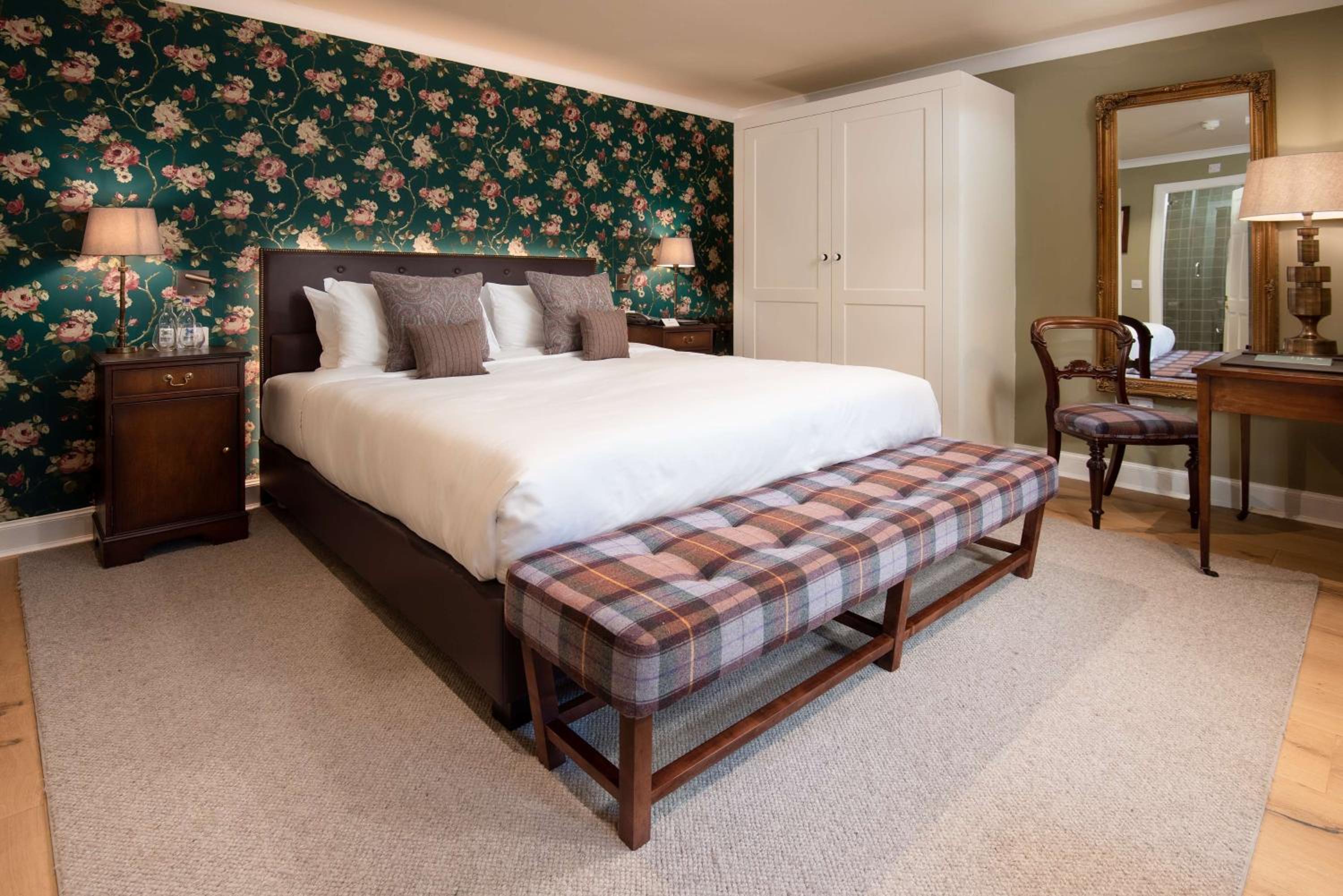 Courtyard King Room