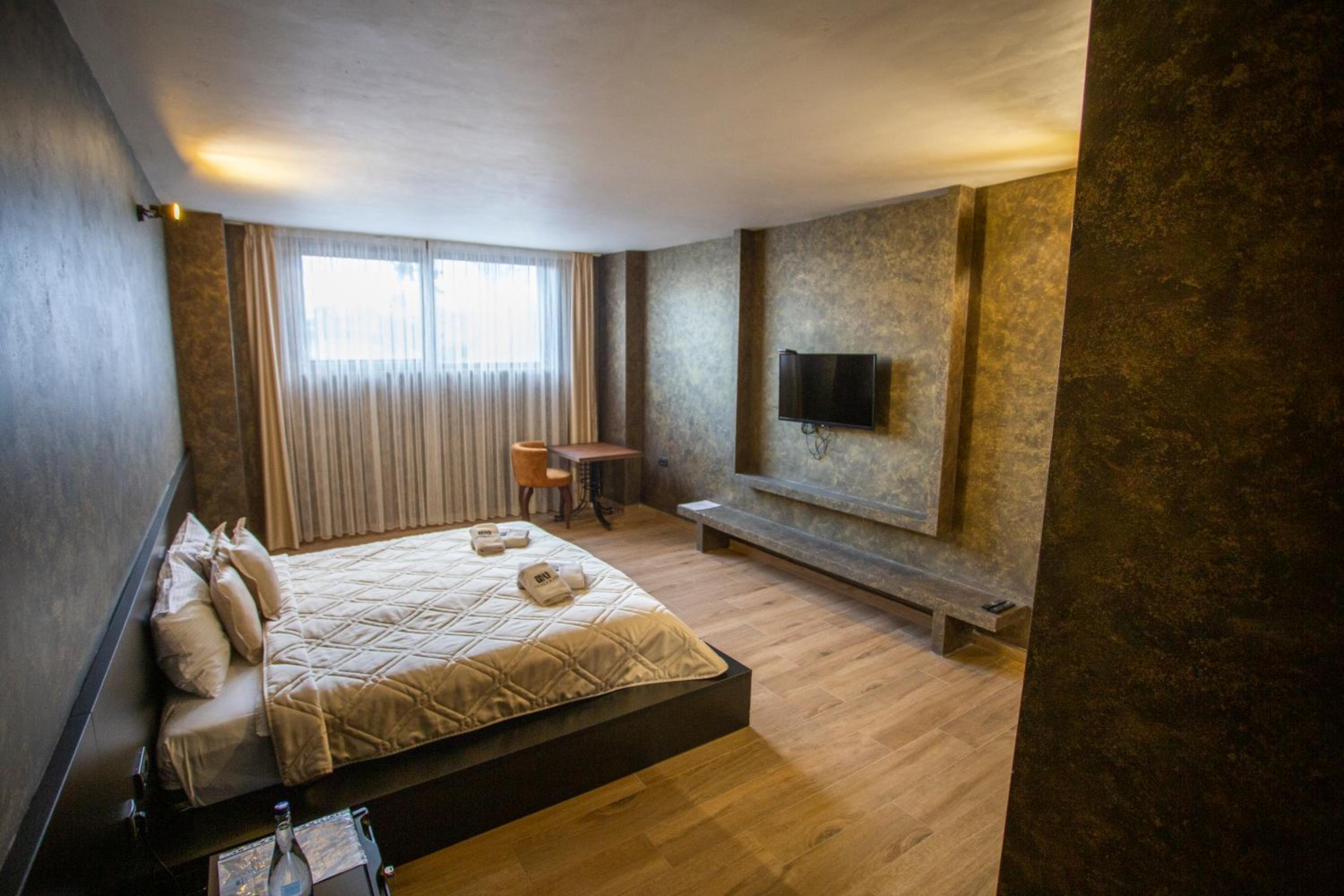 Double or Twin Room - Photo 3