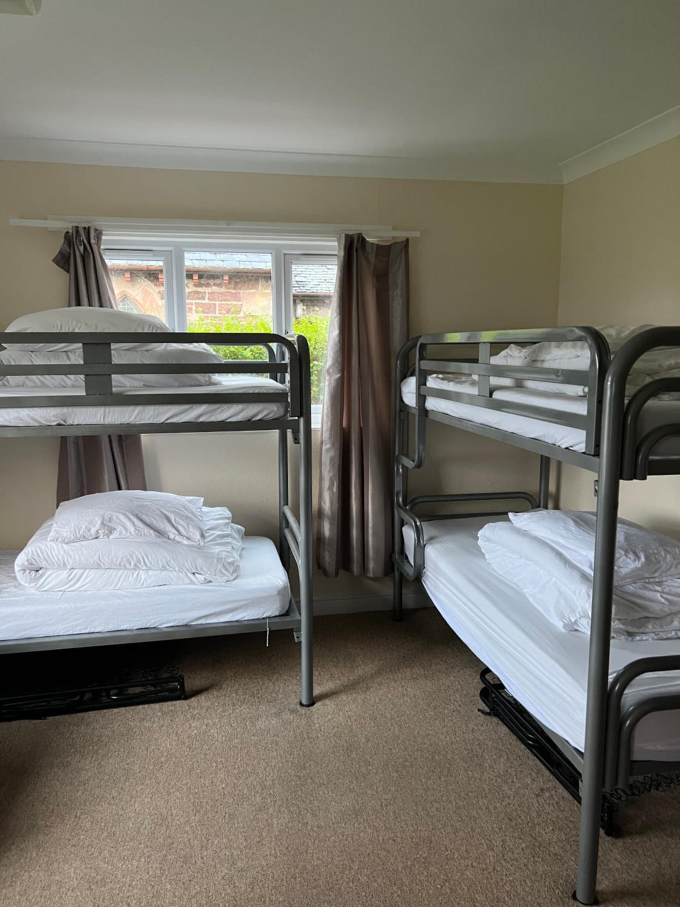 8-Bed Mixed Dormitory Room photo 1
