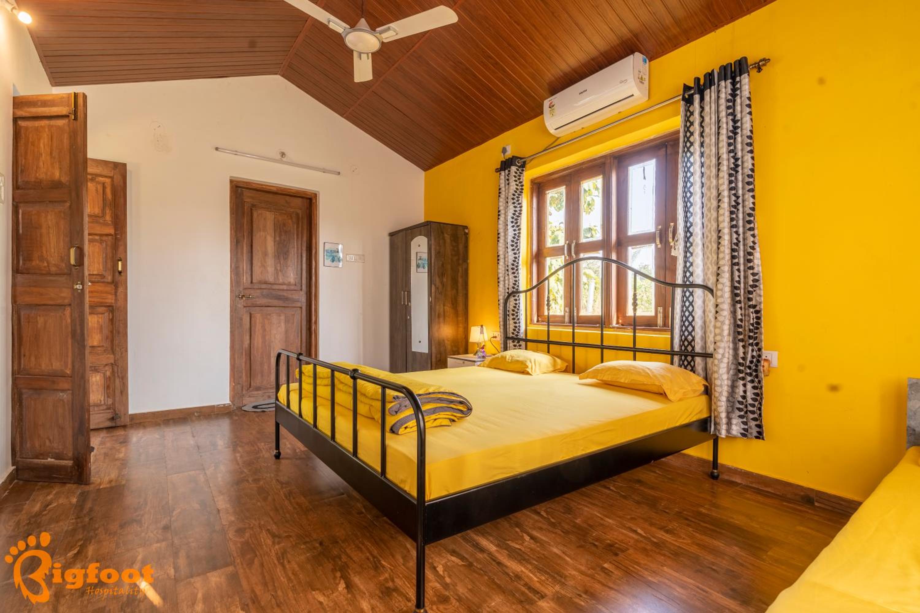 Standard Double Room - Photo 2