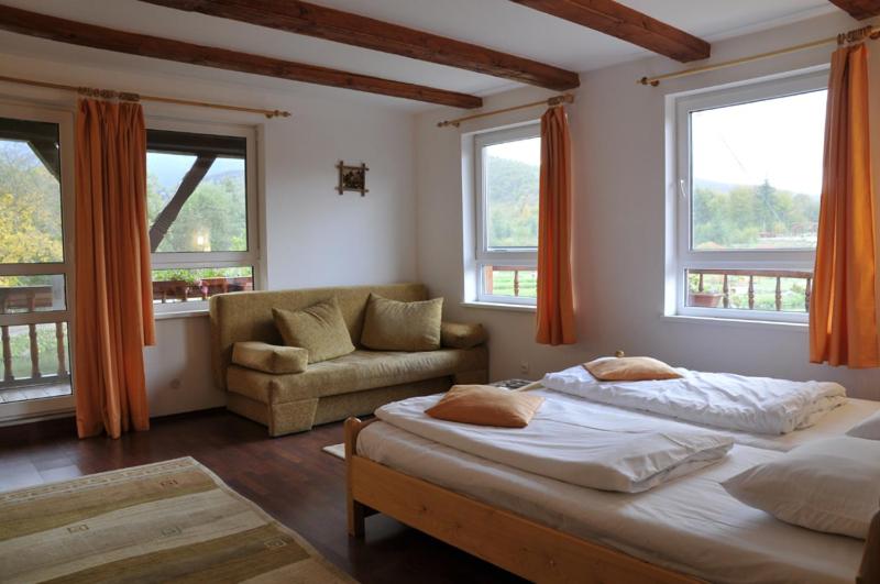 Family Room with Balcony photo 2